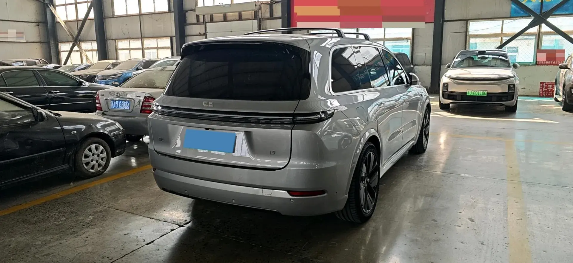 2022 LI L9 thumbnail 4