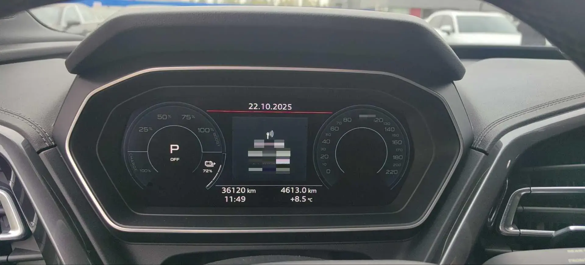 2023 AUDI Q4 thumbnail 4