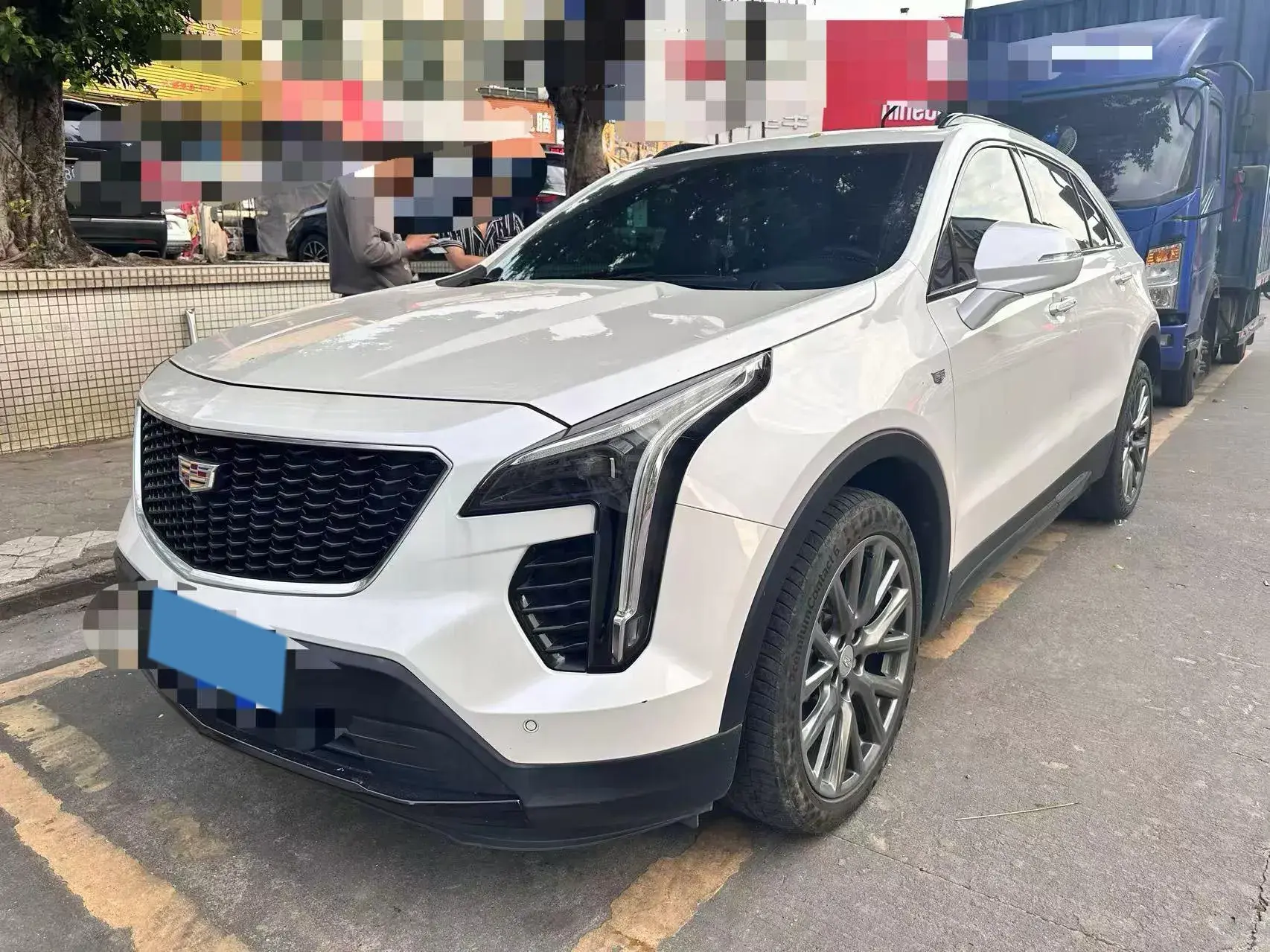 2022 CADILLAC XT4 view 1