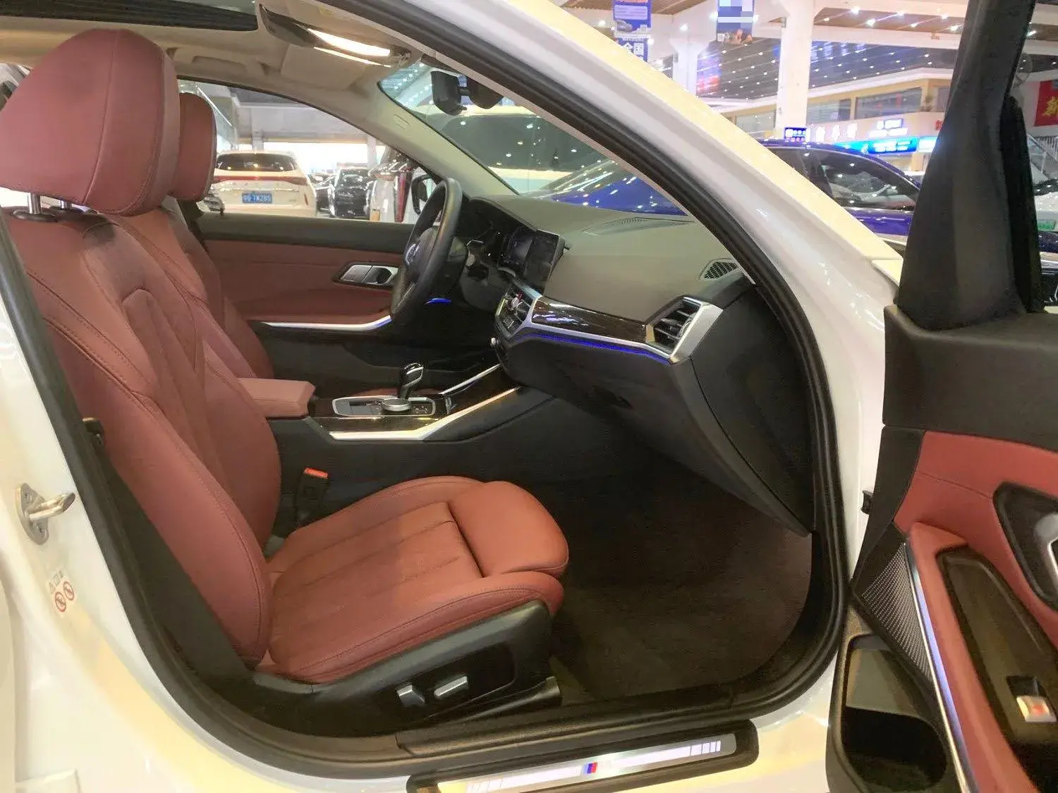 2022 BMW 3 thumbnail 4