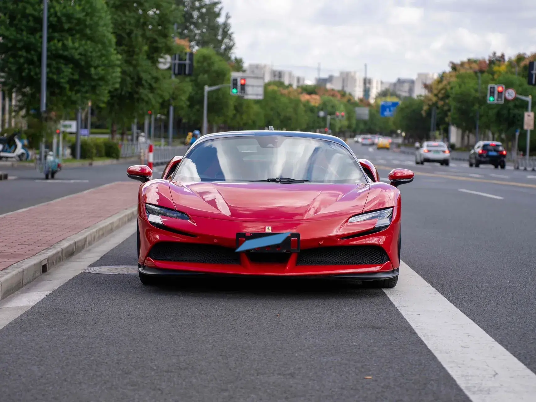 2020 FERRARI SF90 thumbnail 2