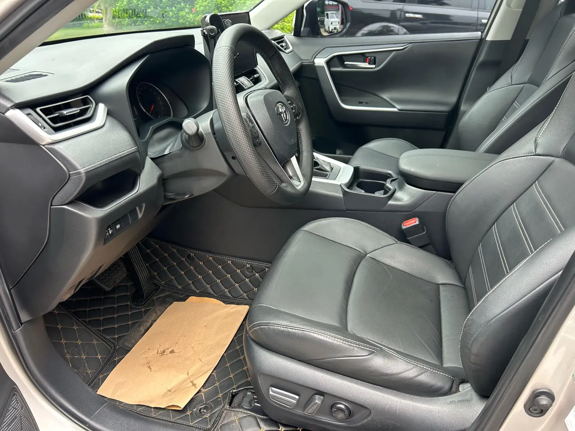 2022 TOYOTA WILDLANDER thumbnail 4