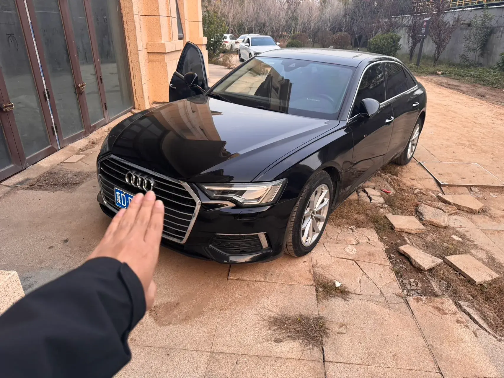 2021 AUDI A6L view 1