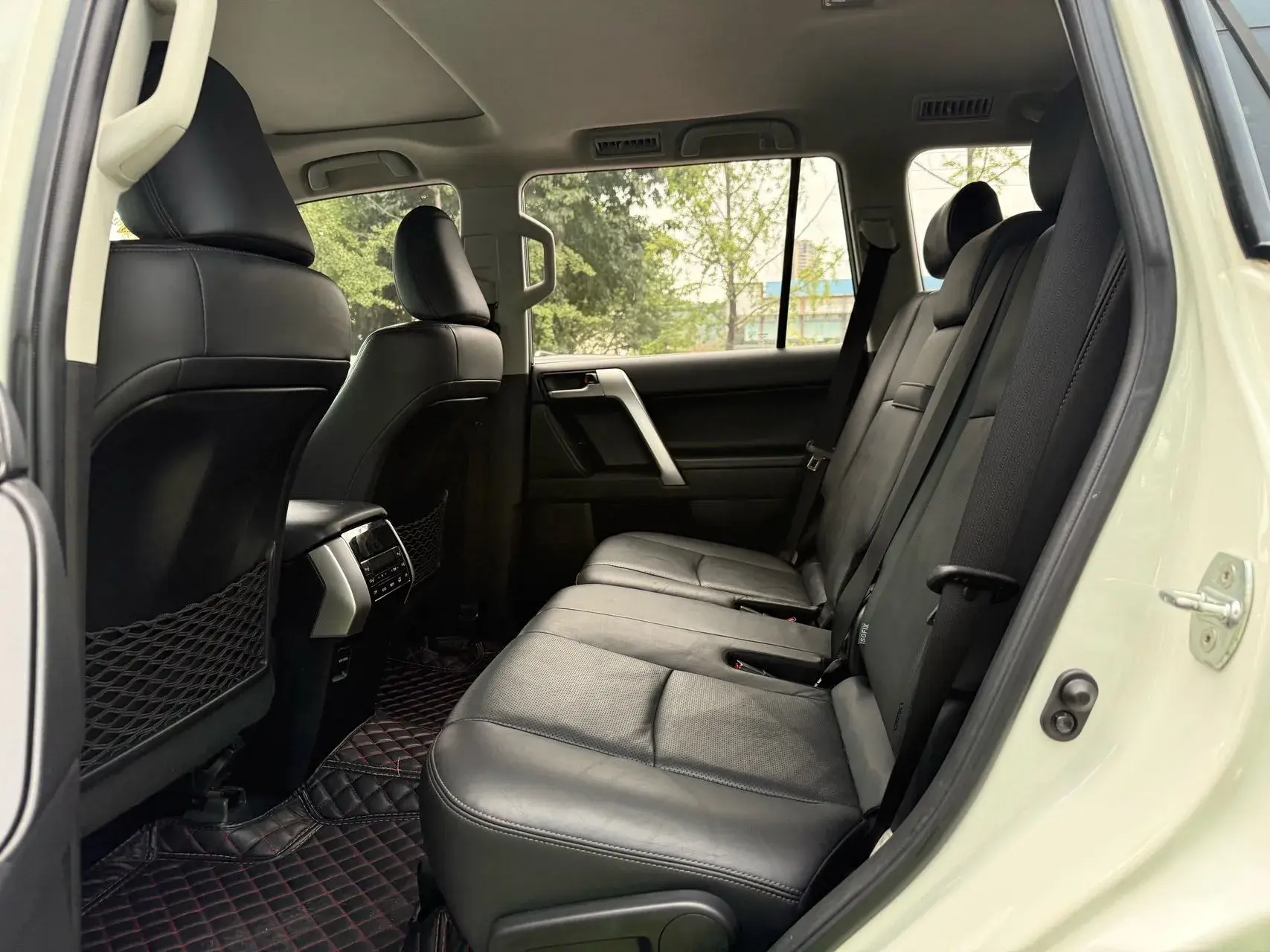 2019 TOYOTA LAND thumbnail 3