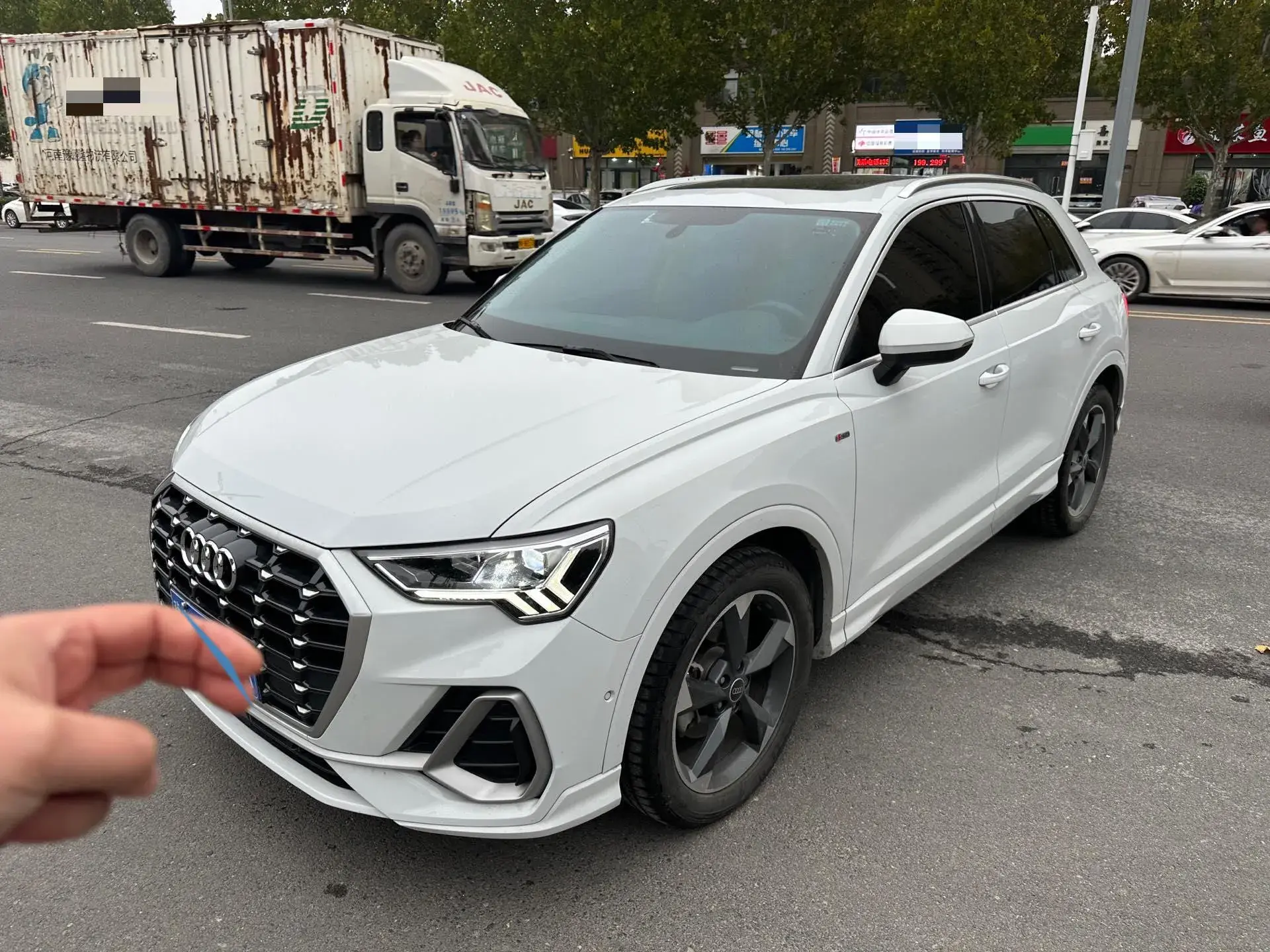 2022 AUDI Q3 view 1
