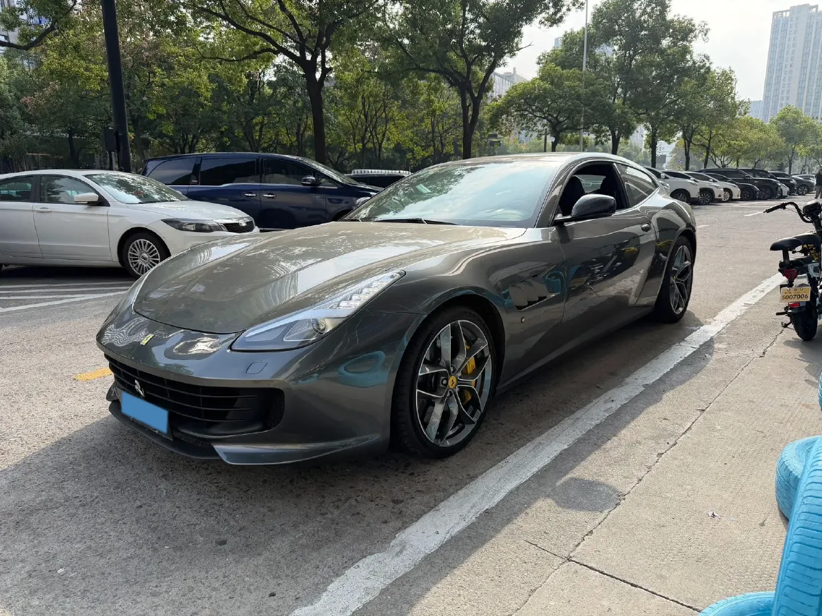 2017 Ferrari GTC4 Lusso 3.9T 609HP V8 7DCT,autocango,china used car exporter,china ev exporter,chinese used car exporter,chinese used ev exporter