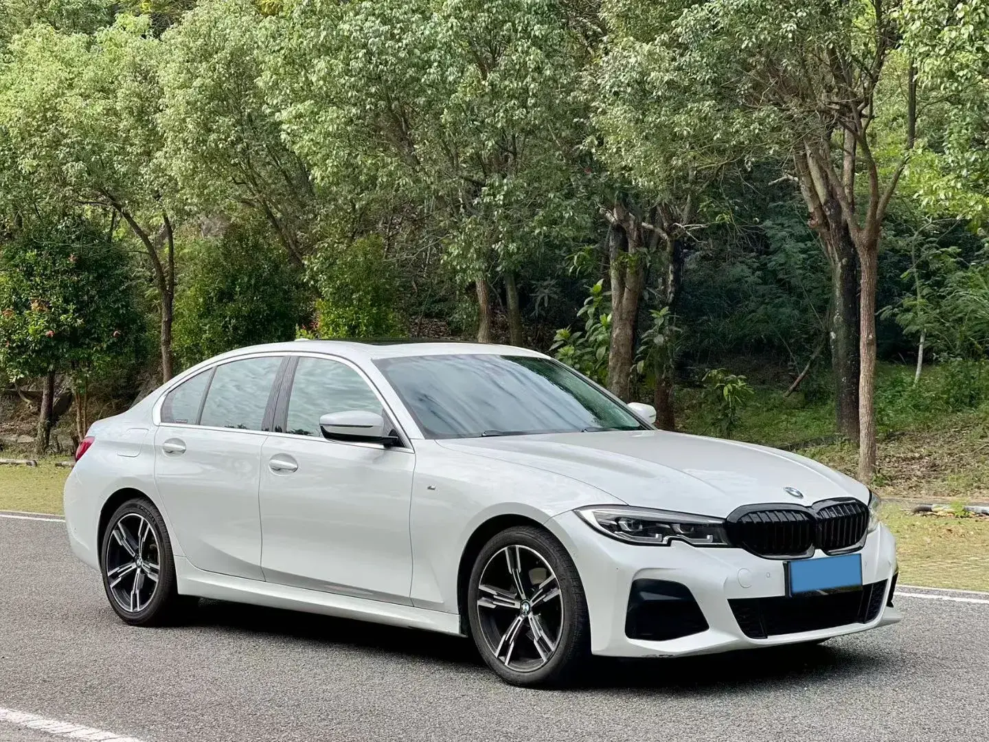 2021 BMW 3 thumbnail 3