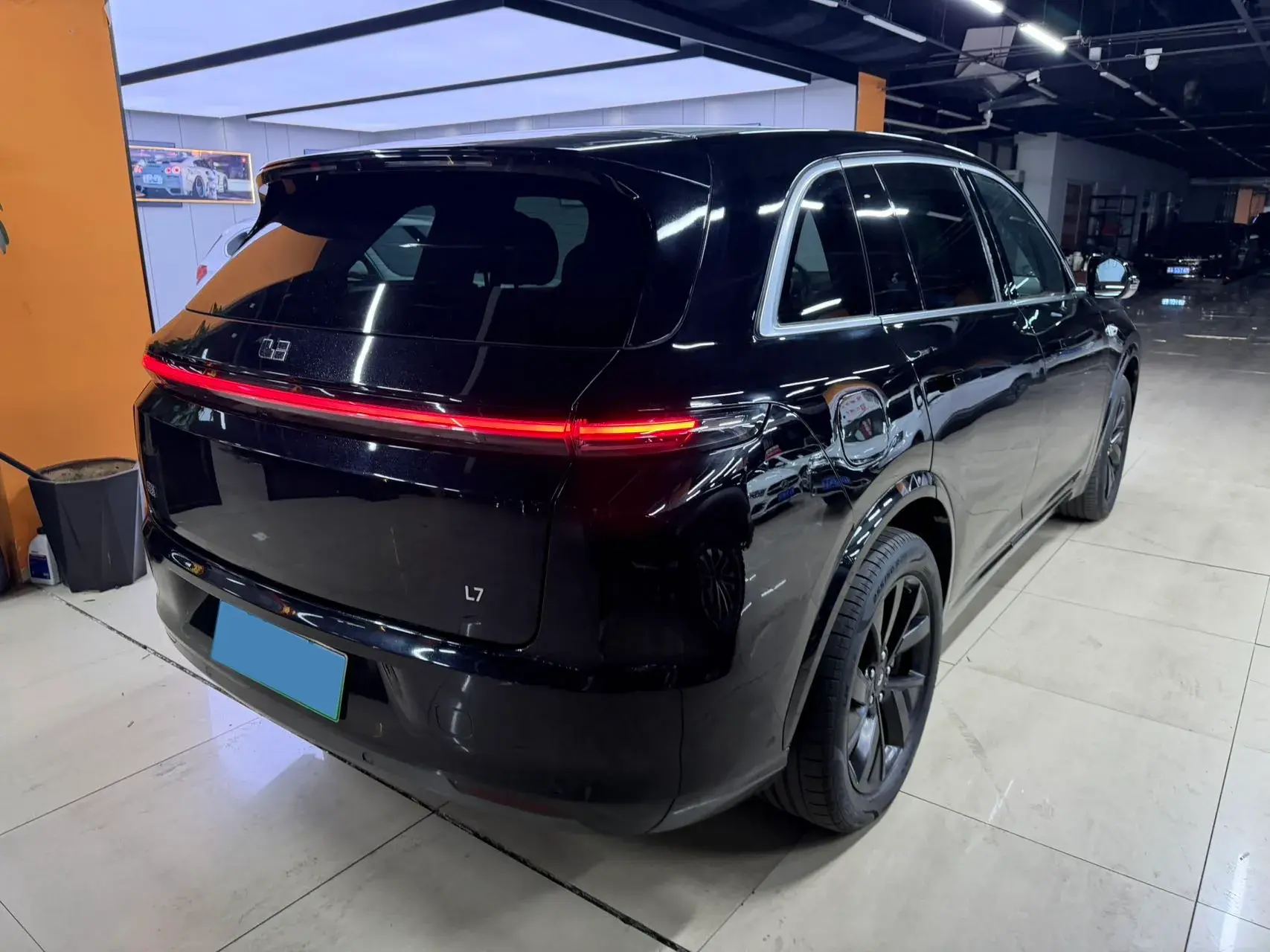 2023 LI L7 thumbnail 3