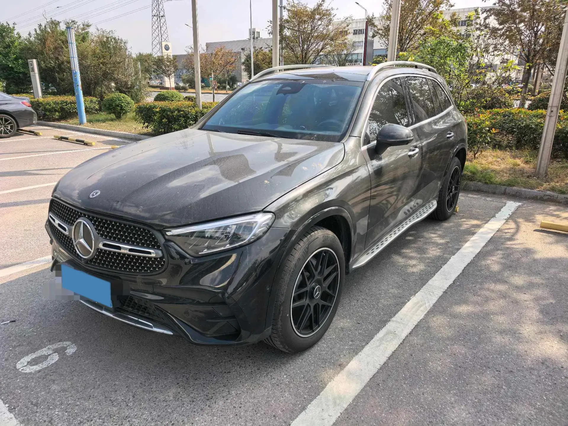 2023 MERCEDES-BENZ GLC view 1