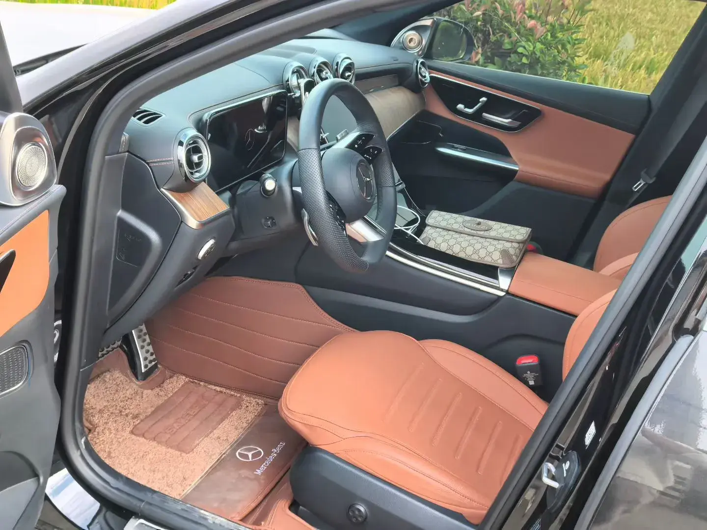 2023 MERCEDES-BENZ GLC thumbnail 4