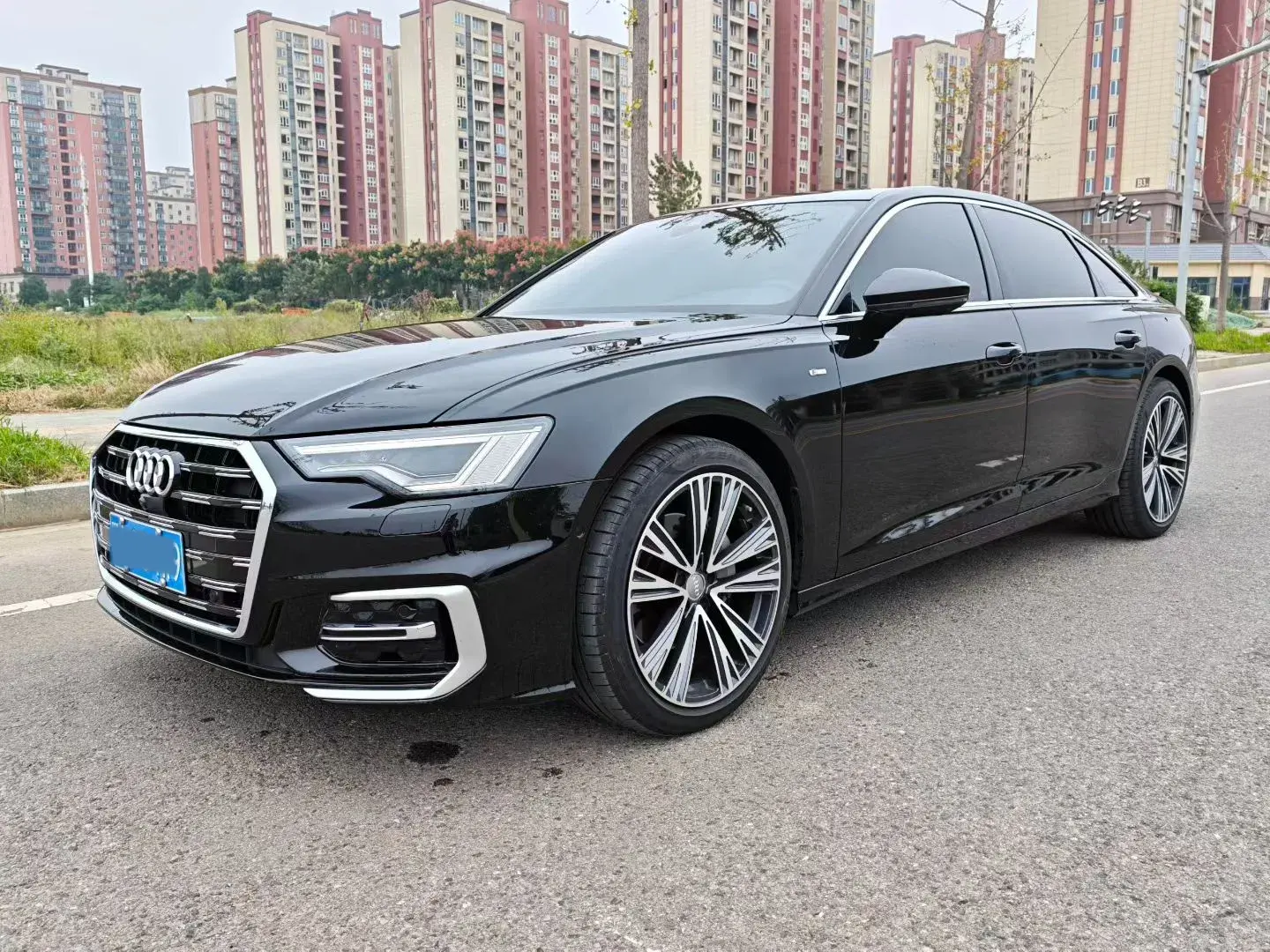 2024 AUDI A6L view 1