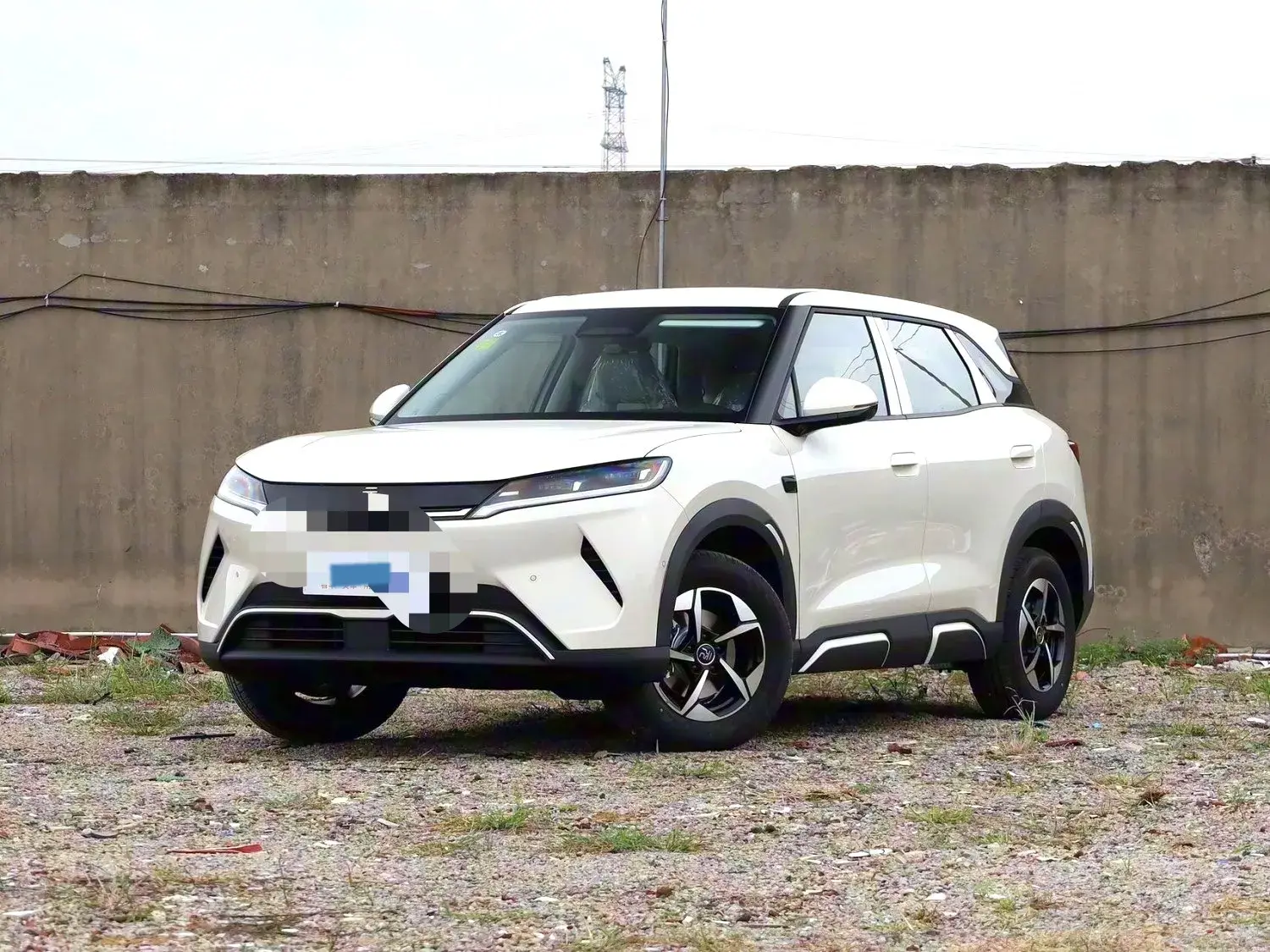 2025 BYD YUANUP view 1