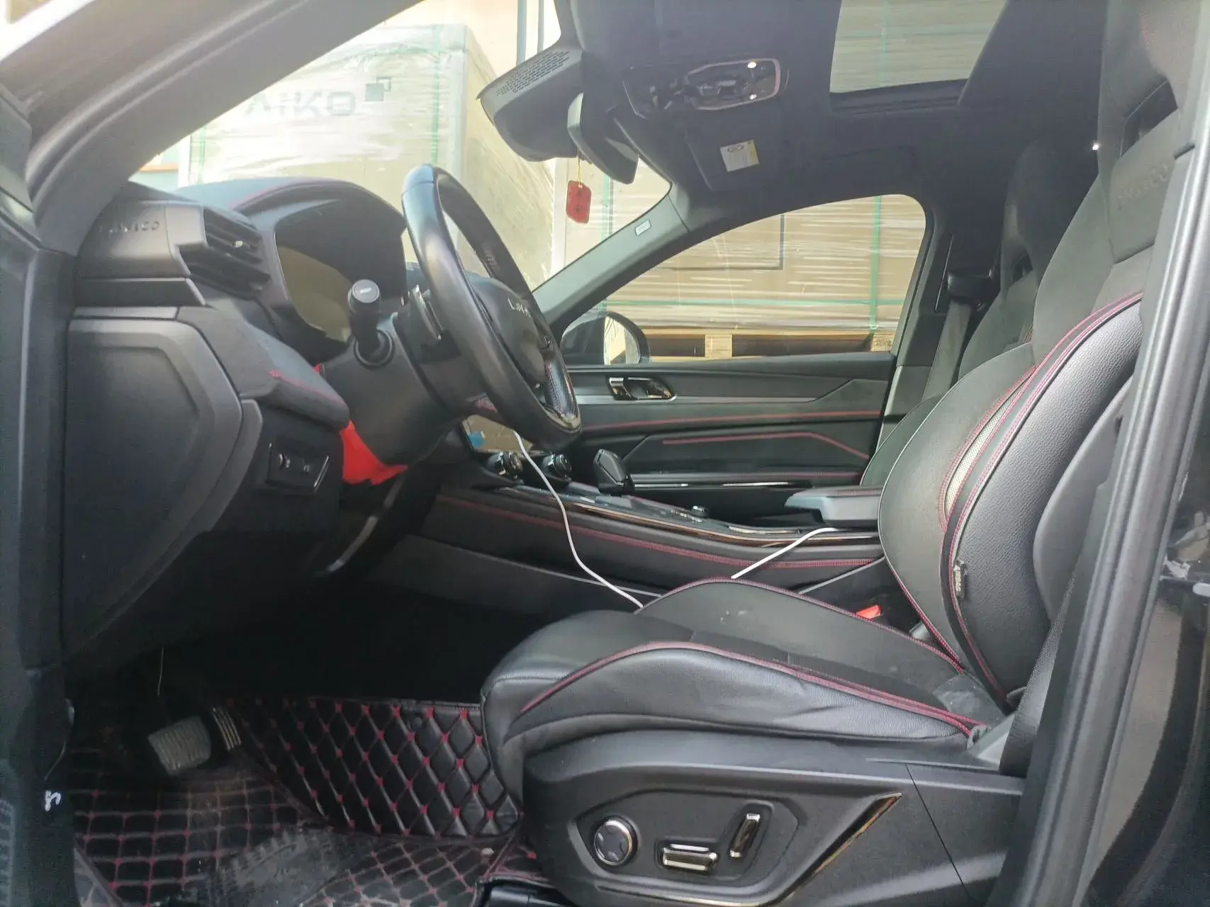 2020 LYNK&CO 05 thumbnail 4