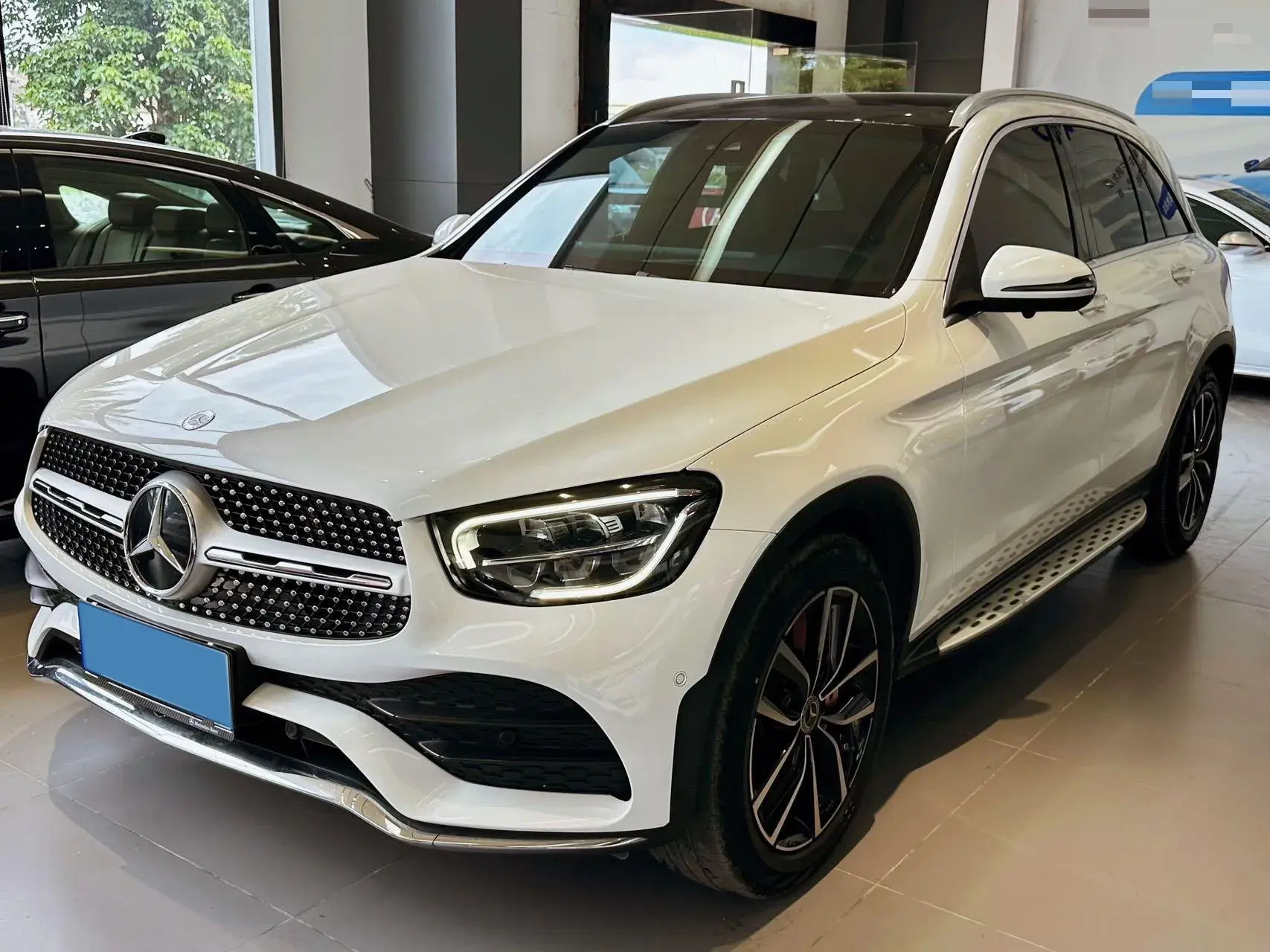 2021 MERCEDES-BENZ GLC view 1