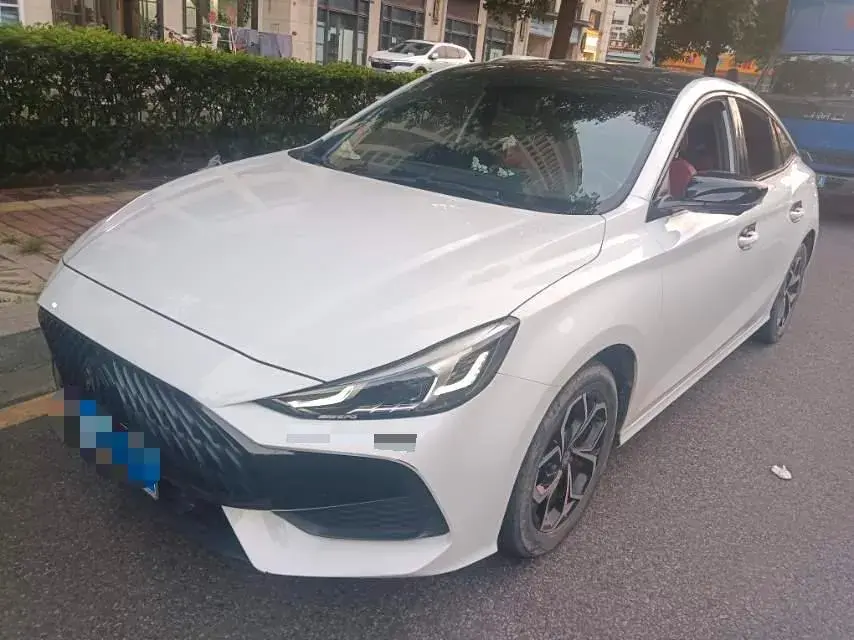 2021 MG 5 view 1