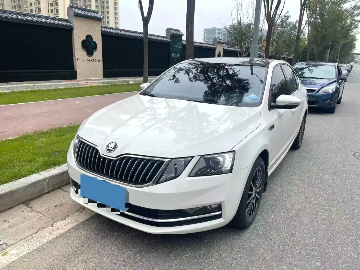 2018 SKODA OCTAVIA thumbnail 3