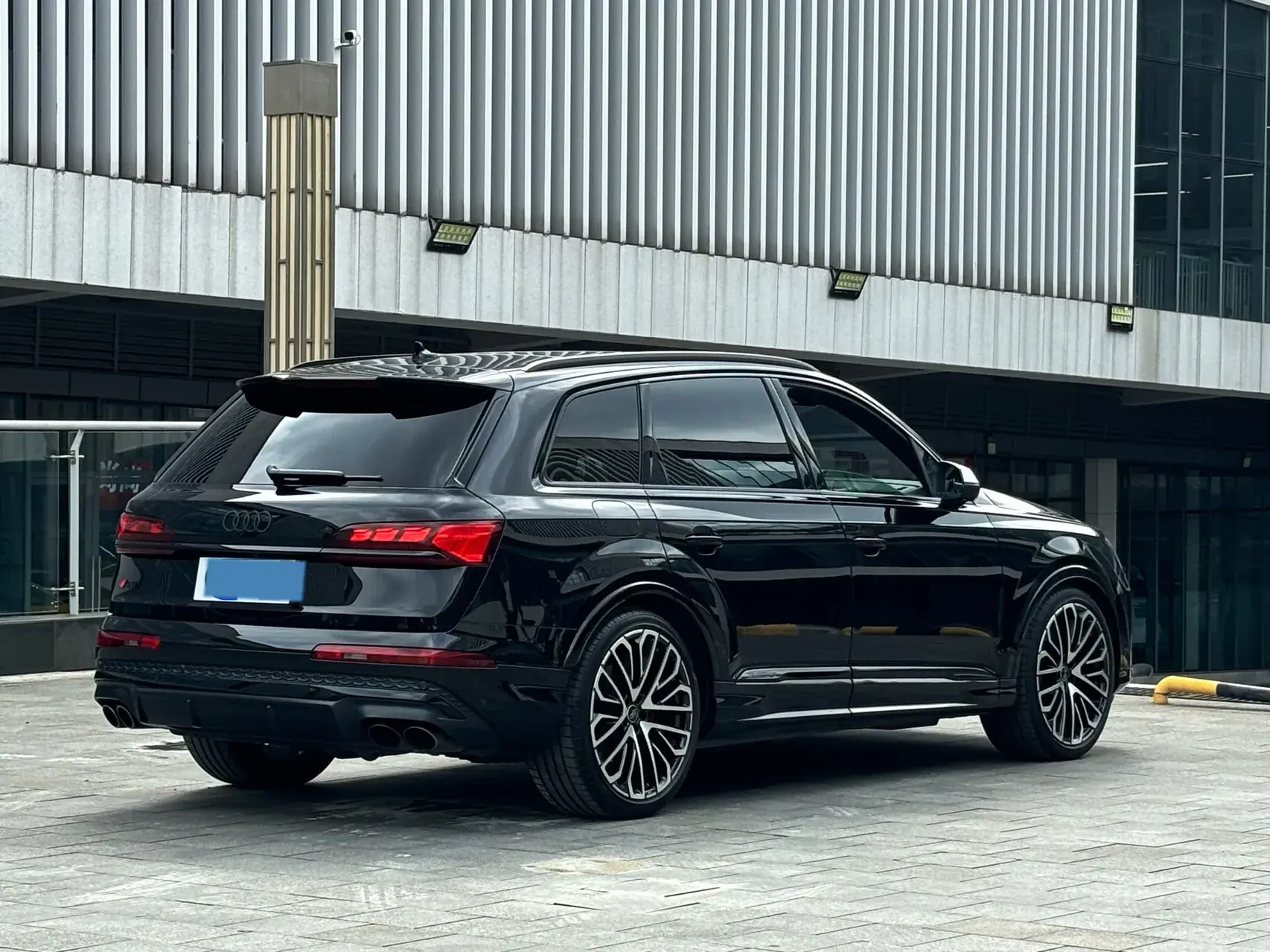 2024 AUDI SQ7 thumbnail 4