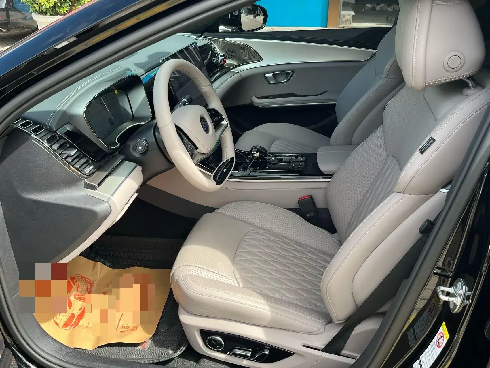 2025 BYD HAN thumbnail 4