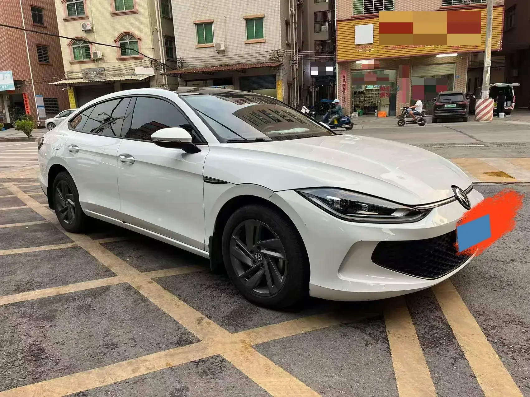 2024 VOLKSWAGEN LAMANDO thumbnail 3