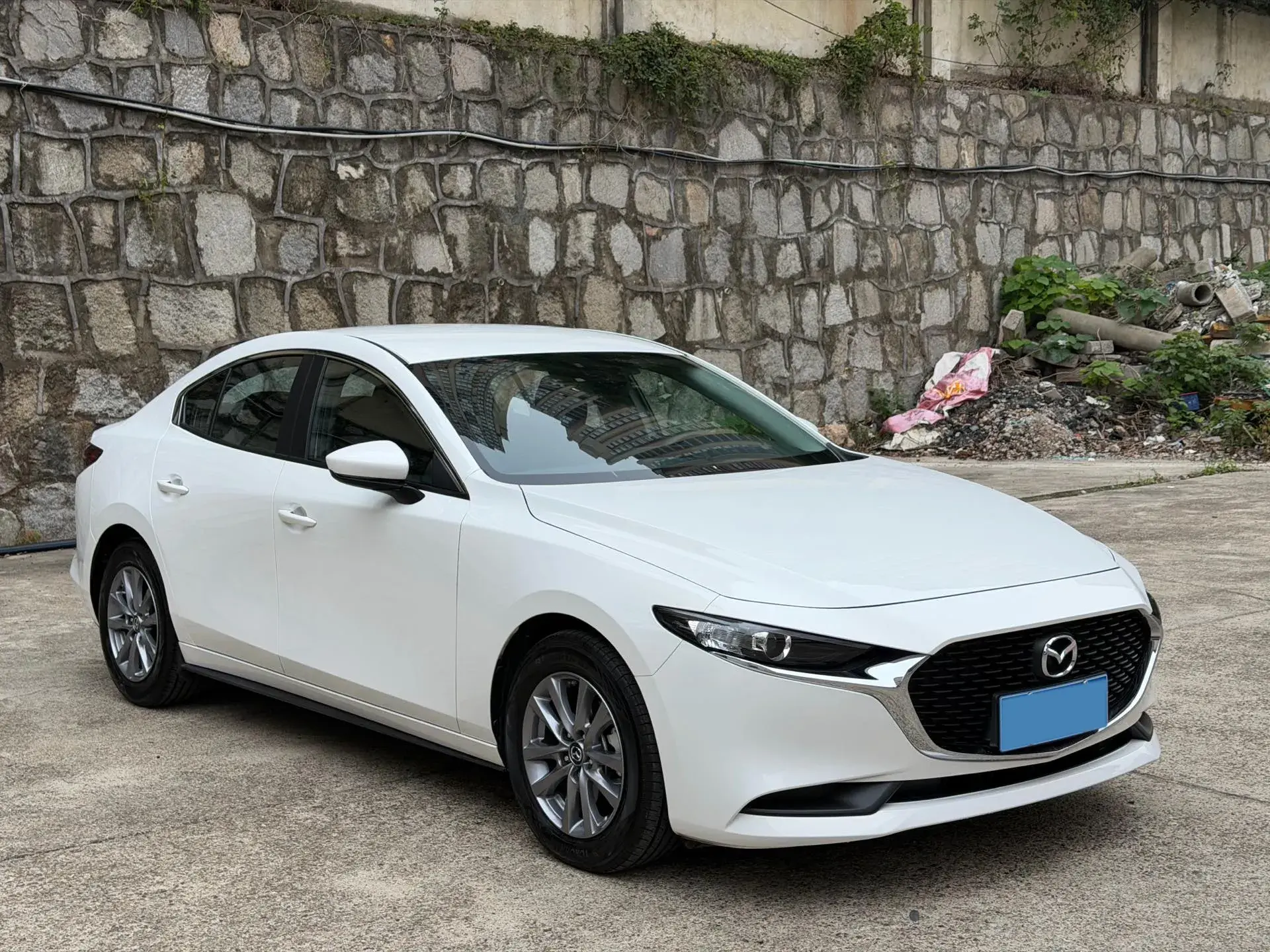 2023 MAZDA 3 thumbnail 3