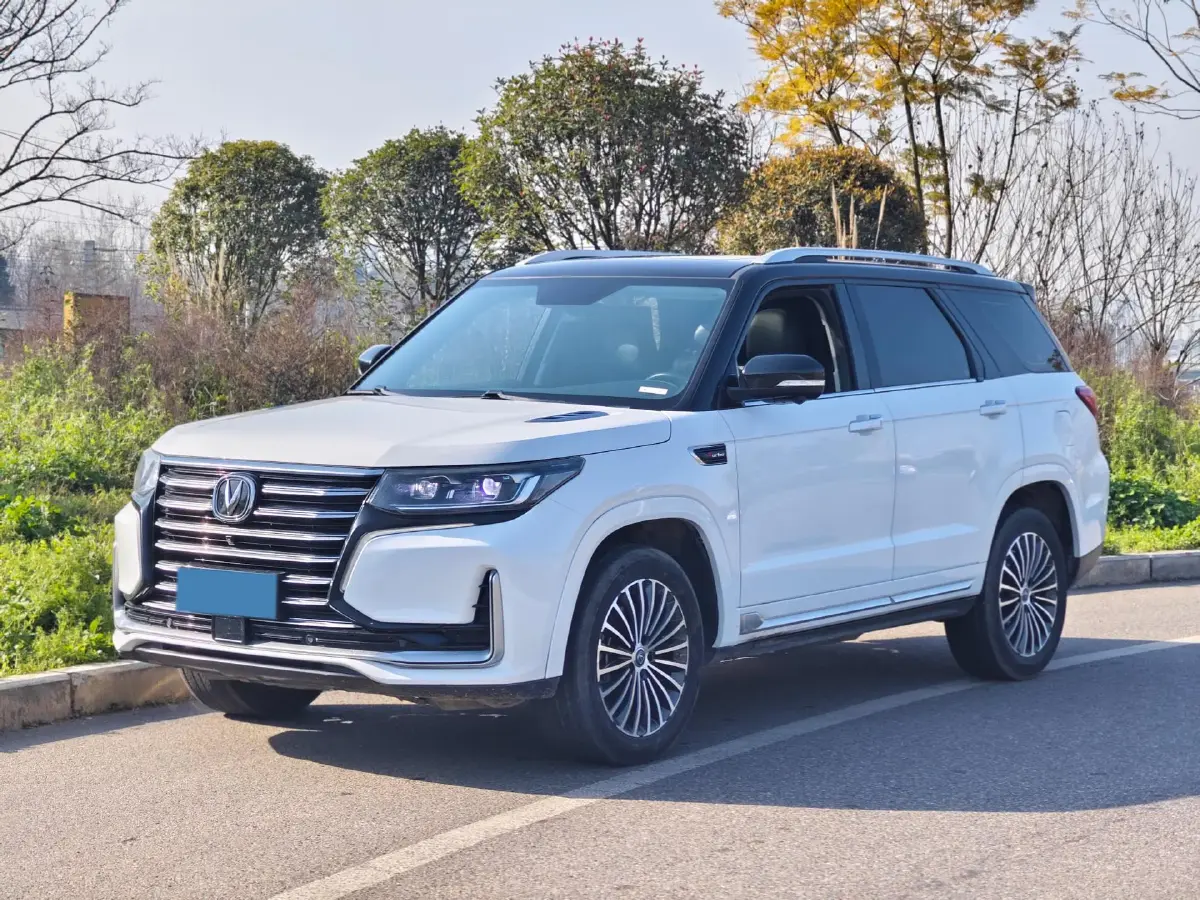 2021 ChangAn CS95 2.0T 233HP L4 6AT