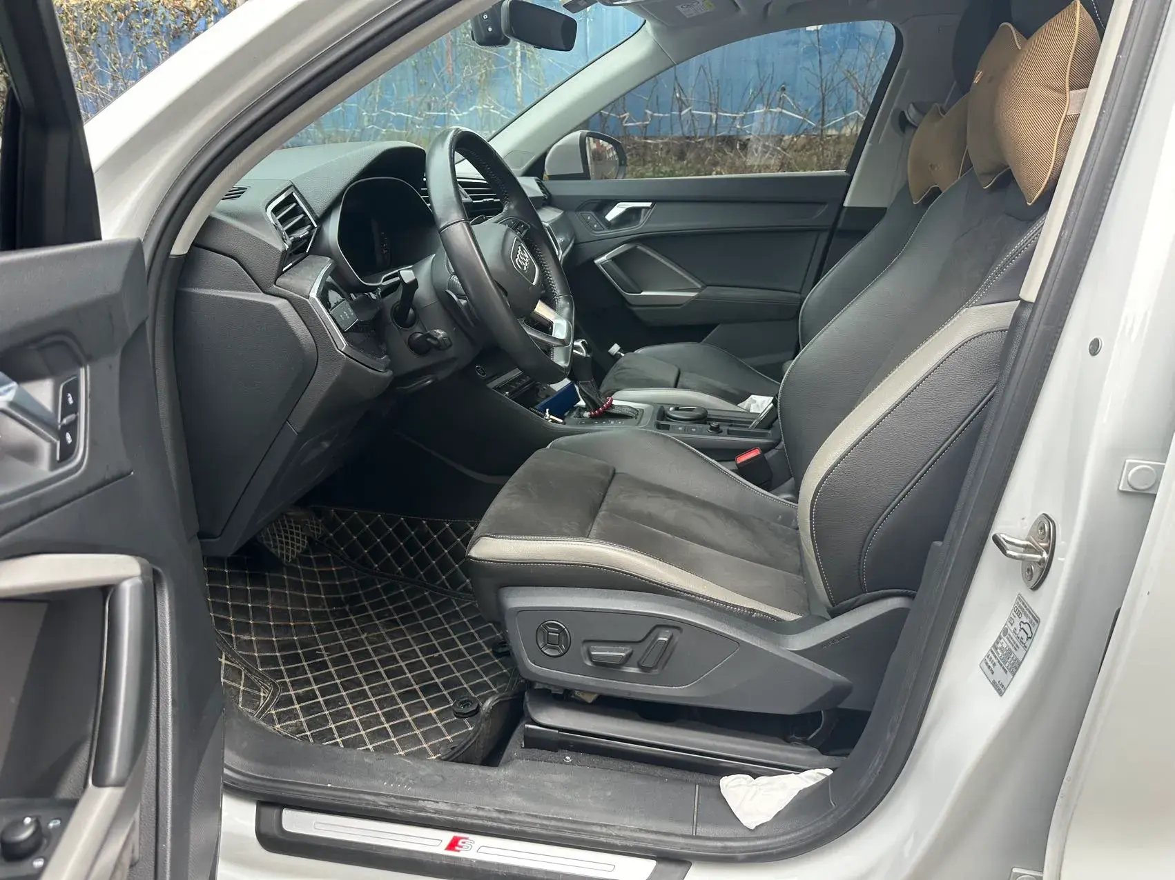 2022 AUDI Q3 thumbnail 3