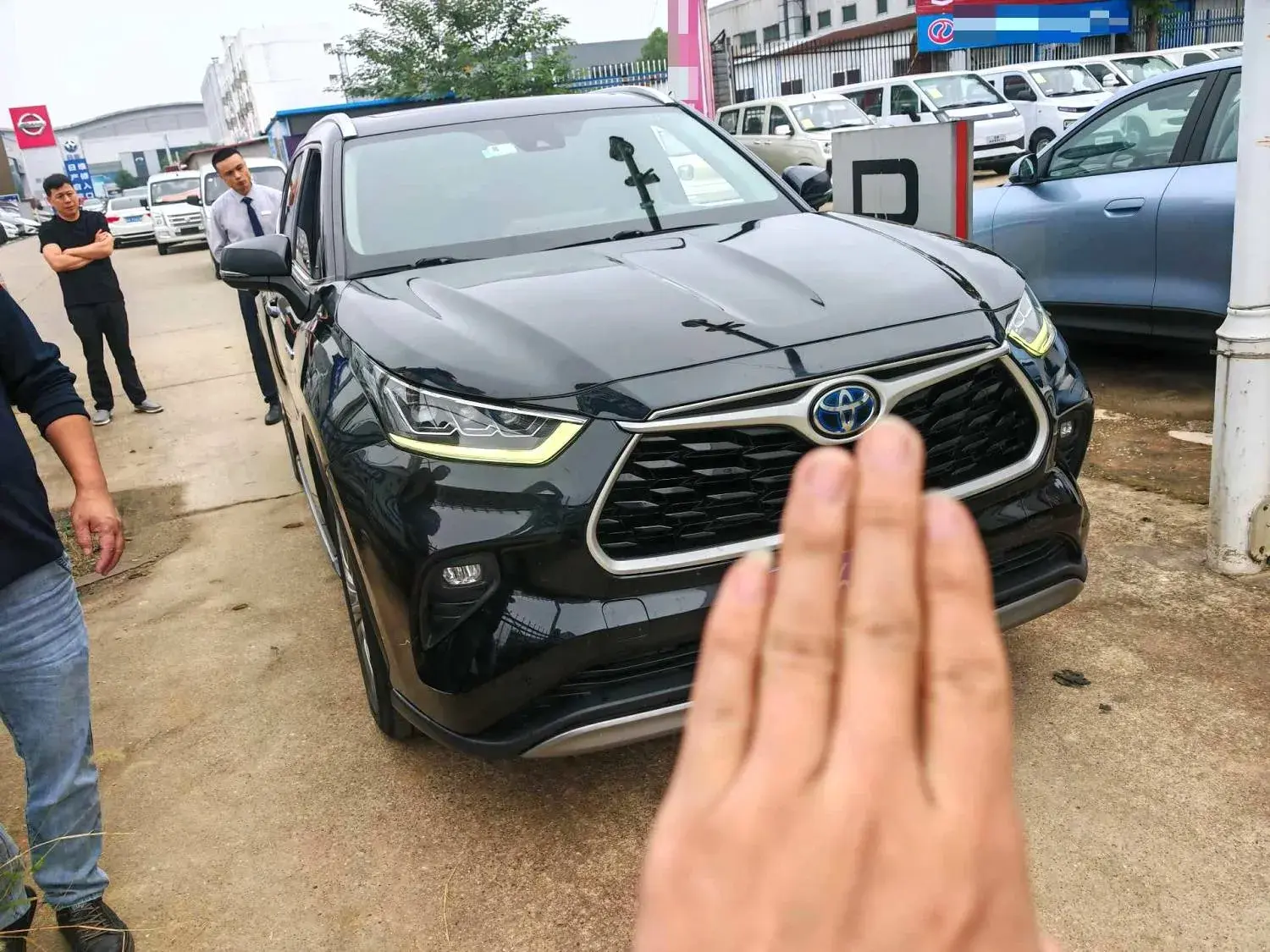 2023 TOYOTA HIGHLANDER thumbnail 2