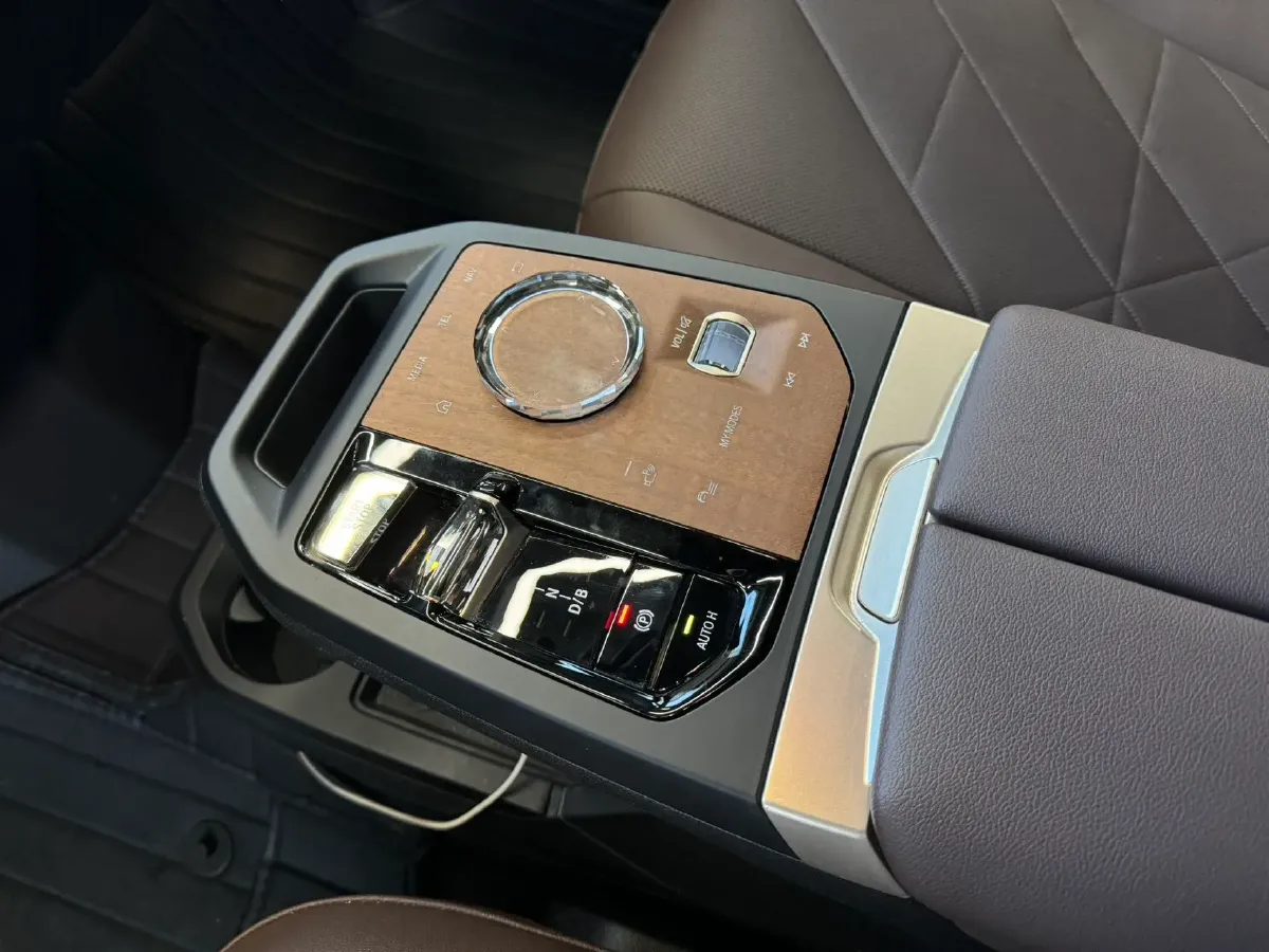 2022 BMW iX BEV 76.6KWH,autocango,china used car exporter,china ev exporter,chinese used car exporter,chinese used ev exporter