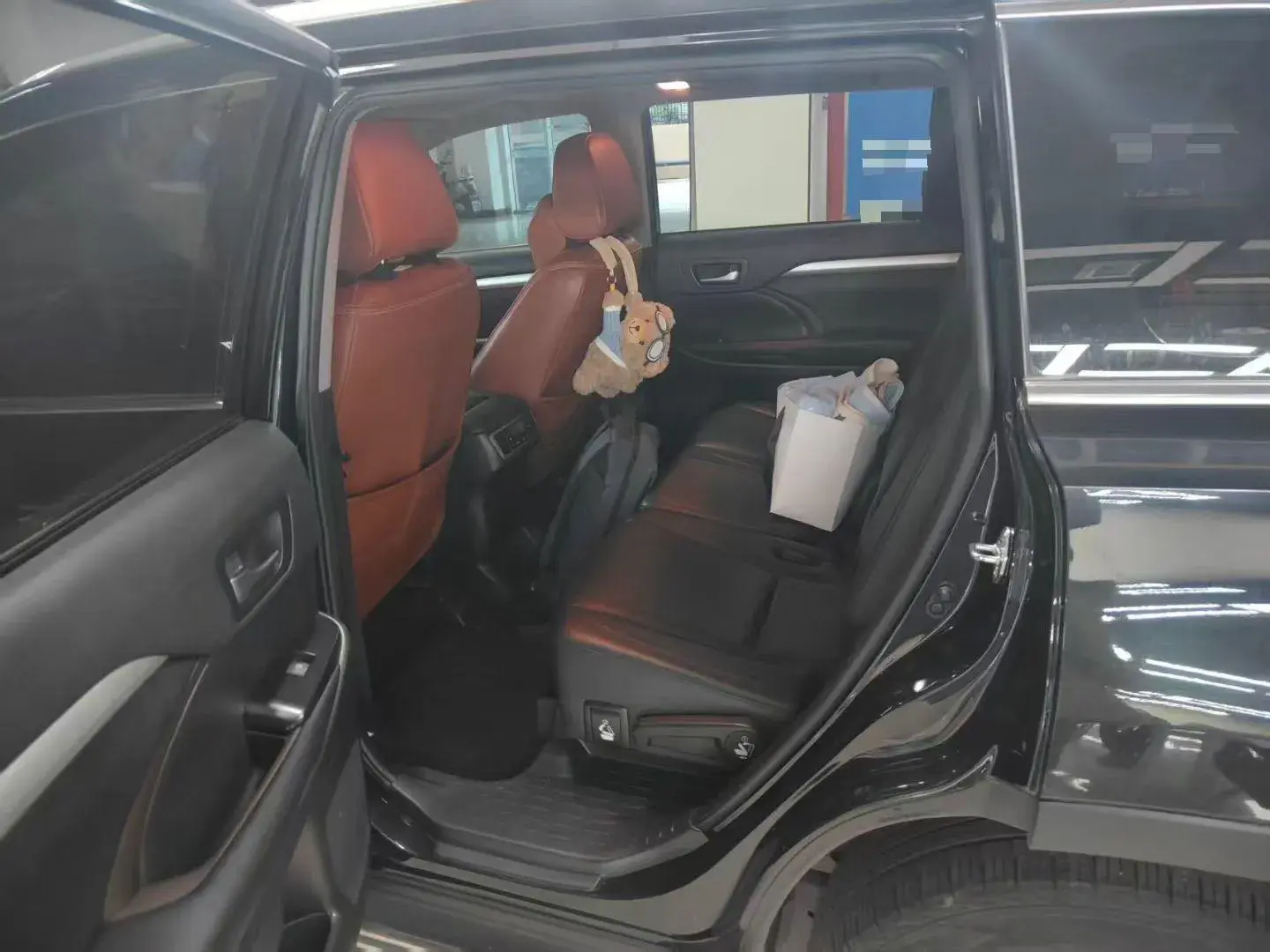 2021 TOYOTA HIGHLANDER thumbnail 4