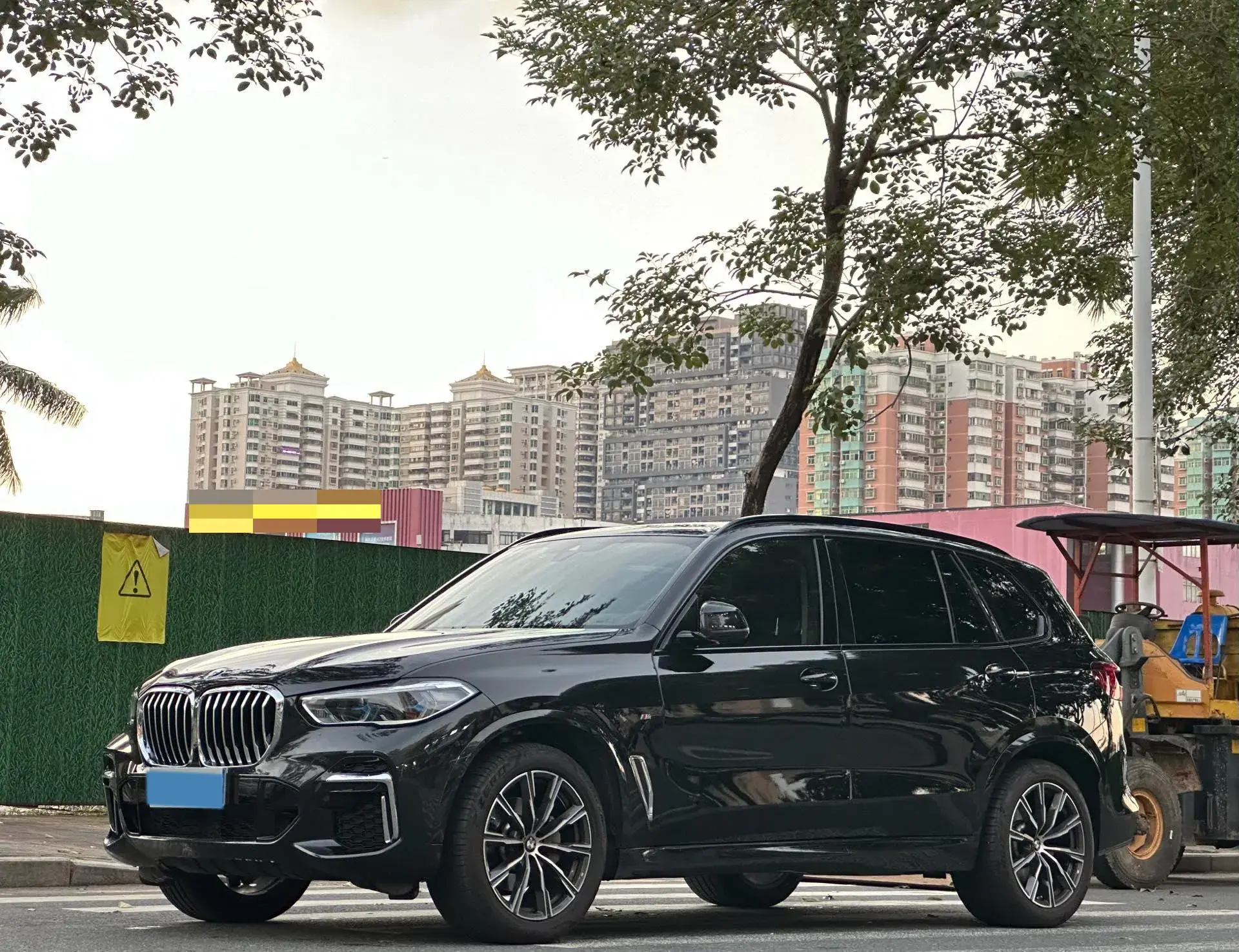 2022 BMW X5 view 1