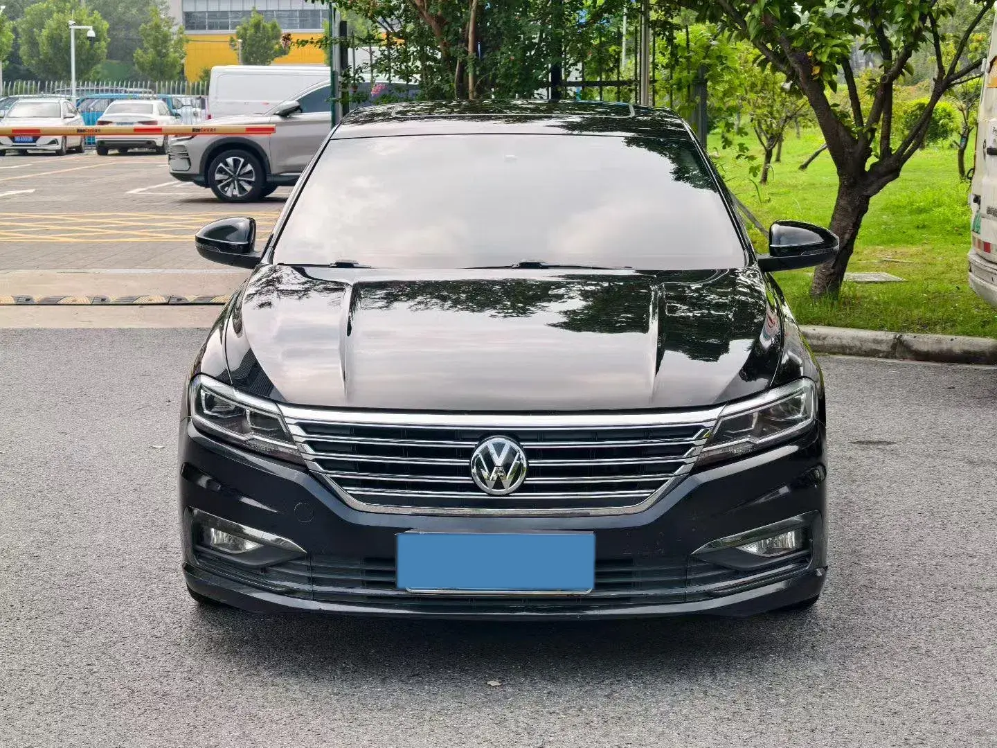2019 VOLKSWAGEN LAVIDA thumbnail 2
