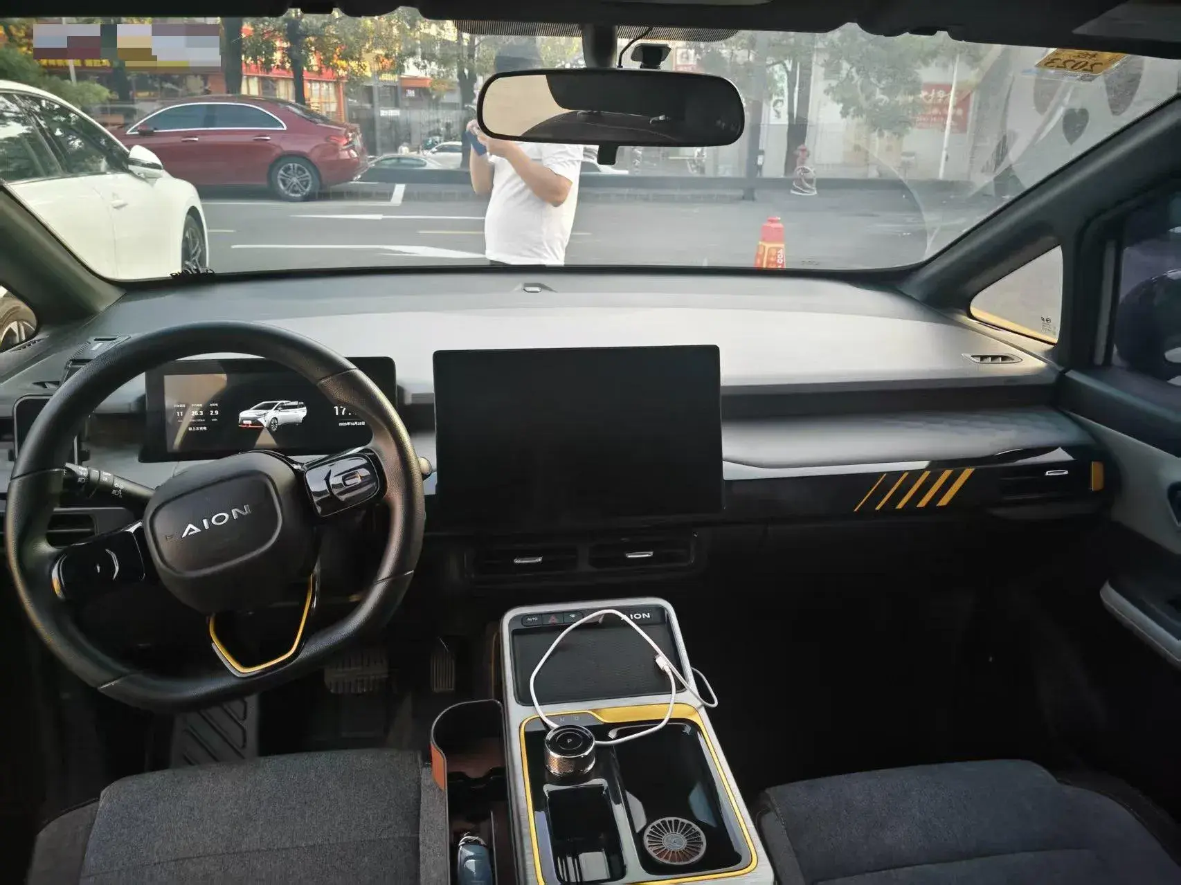 2021 AION Y thumbnail 4