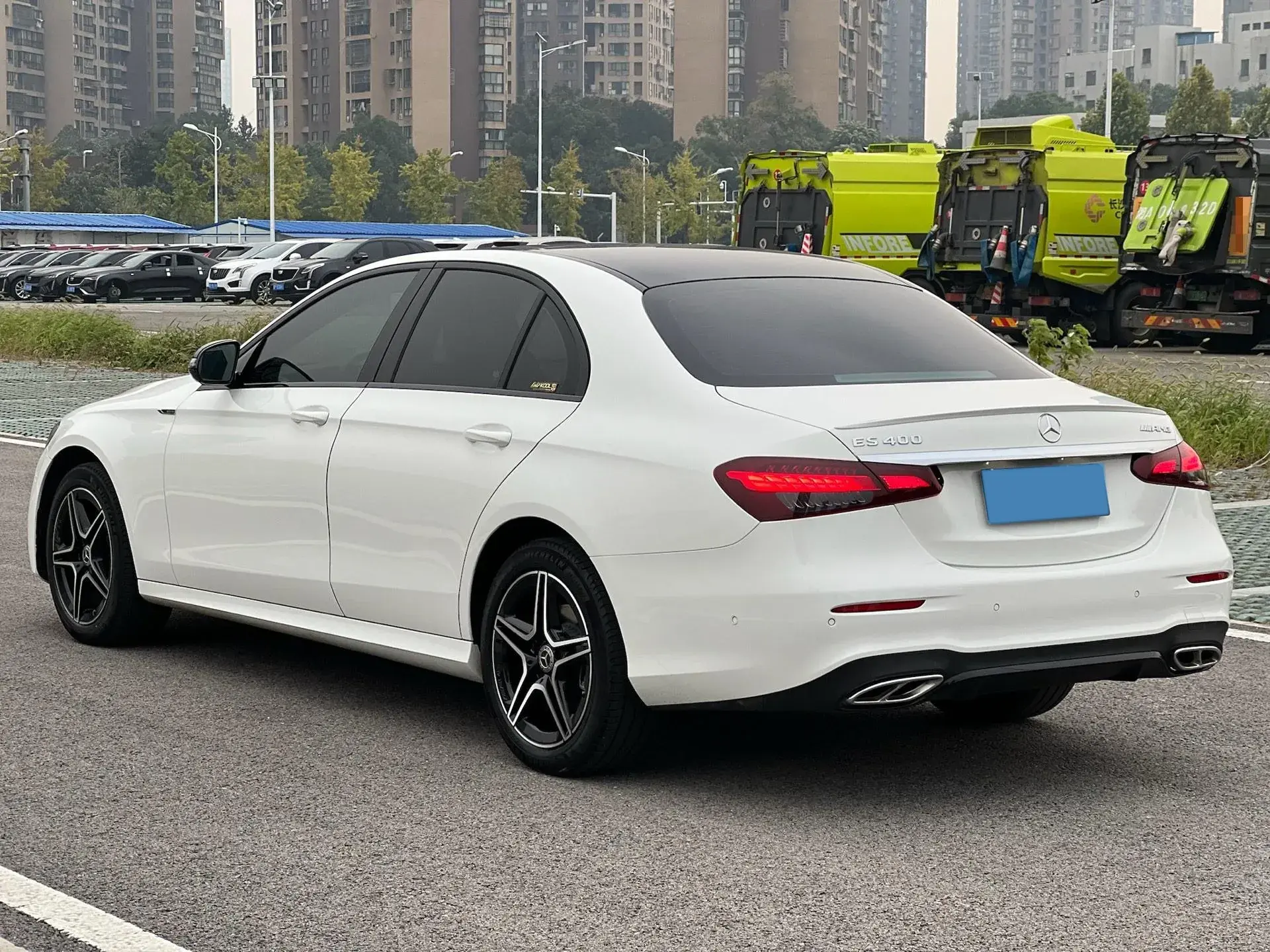 2021 MERCEDES-BENZ E thumbnail 3