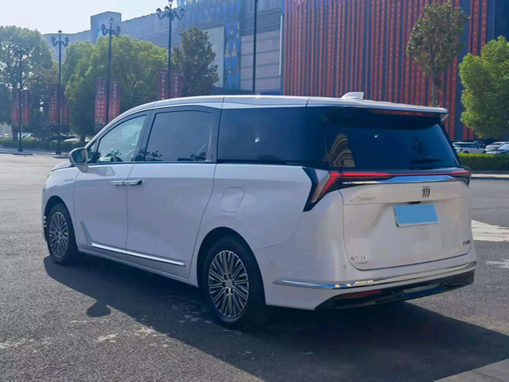 2024 BUICK GL8 thumbnail 3