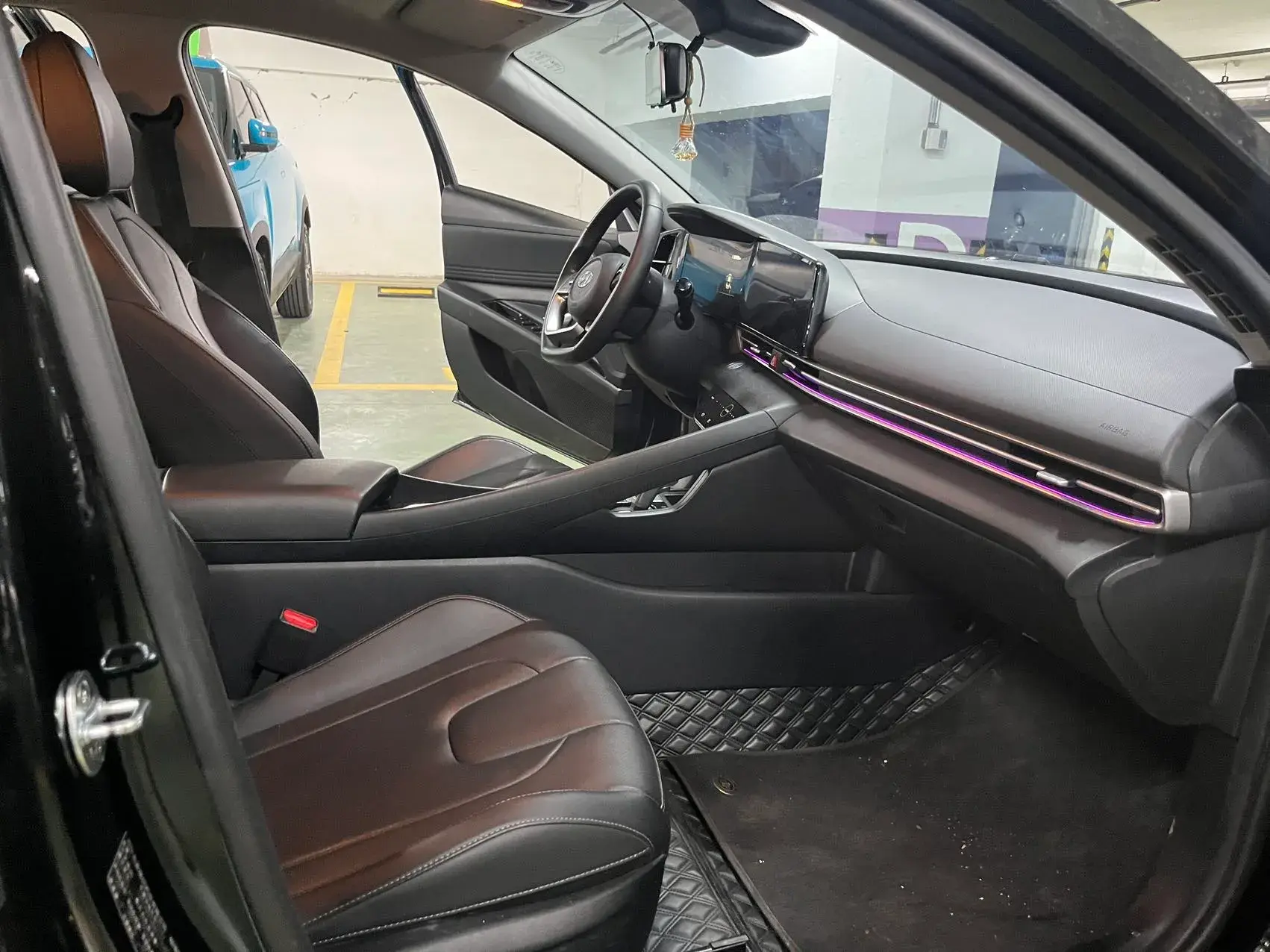 2022 HYUNDAI ELANTRA thumbnail 4