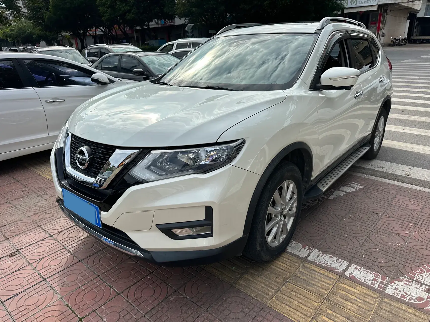 2020 NISSAN X-TRAIL view 1