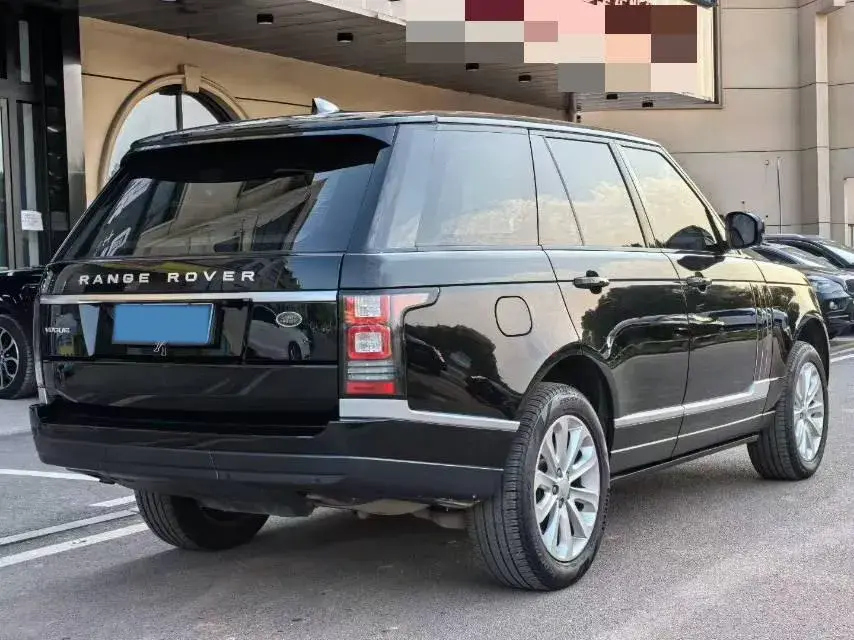 2017 LAND ROVER thumbnail 4