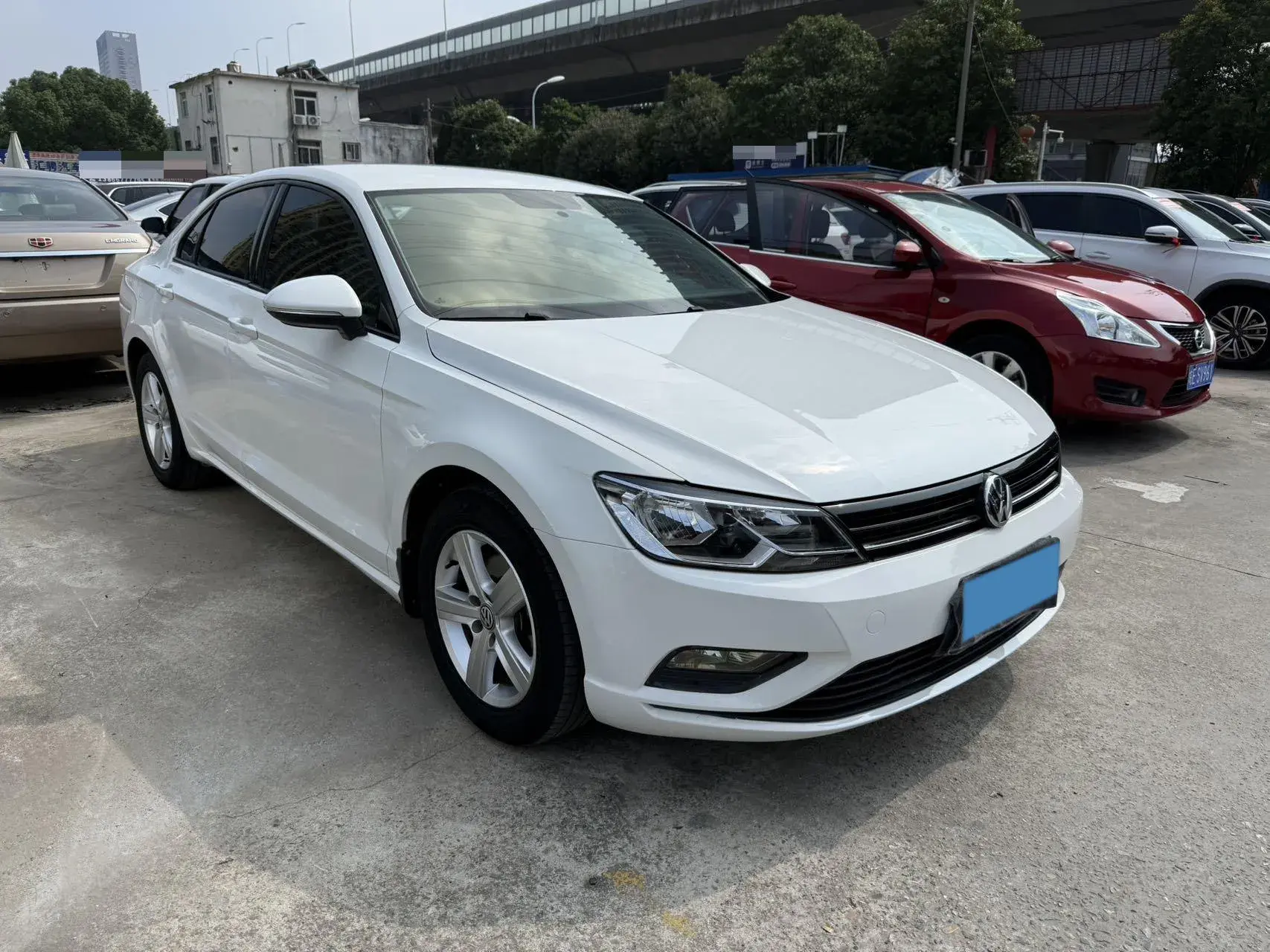 2018 VOLKSWAGEN LAMANDO thumbnail 3