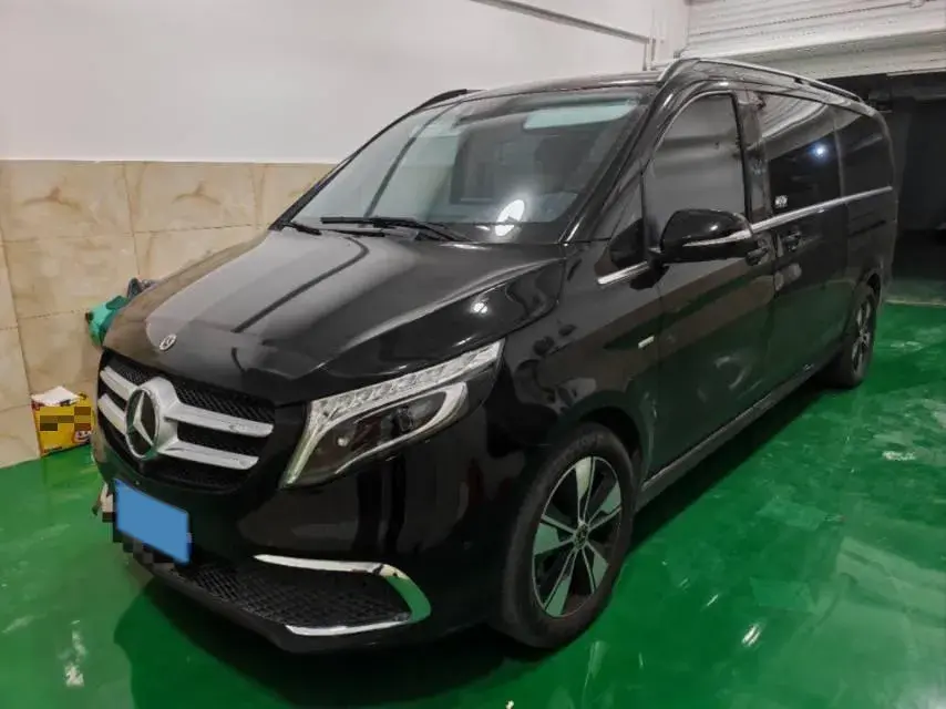 2021 MERCEDES-BENZ V view 1