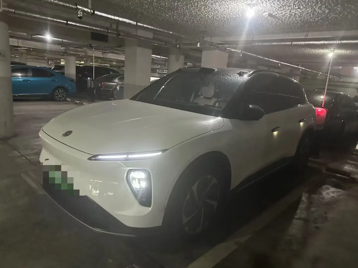 2023 NIO ES6 view 1