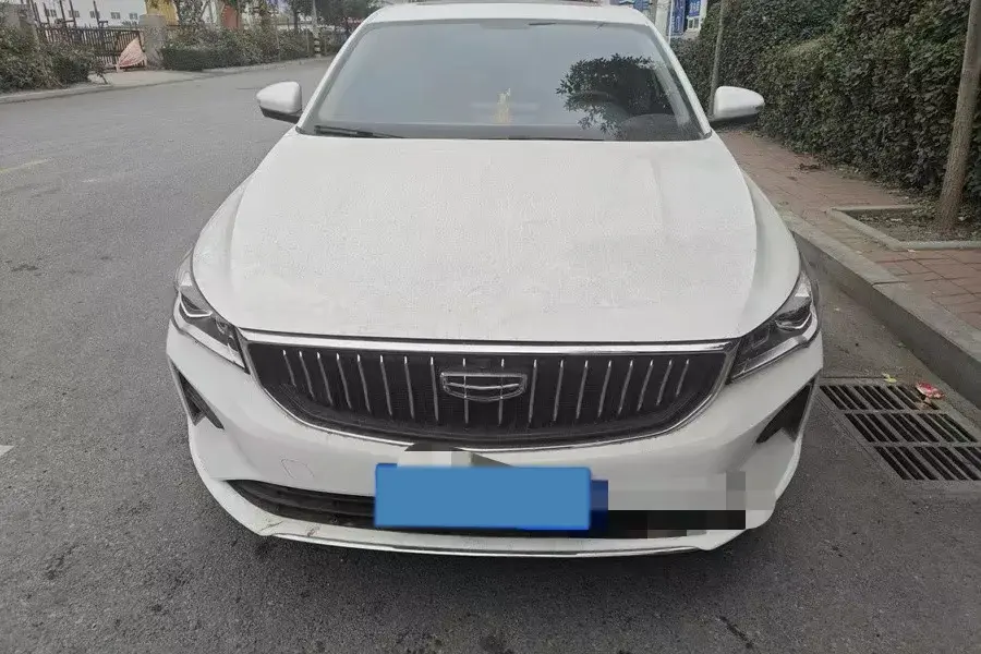 2022 GEELY EMGRAND thumbnail 3