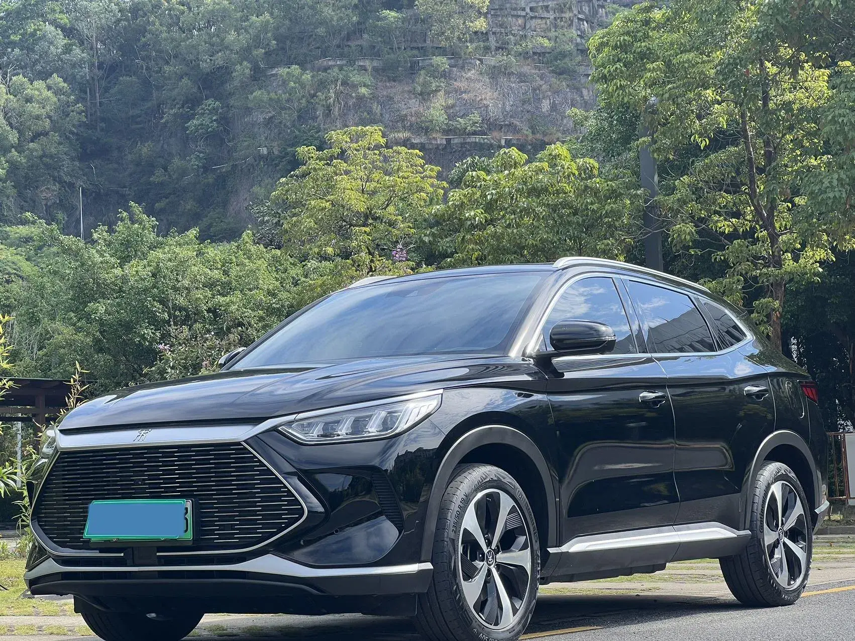 2022 BYD SONG view 1