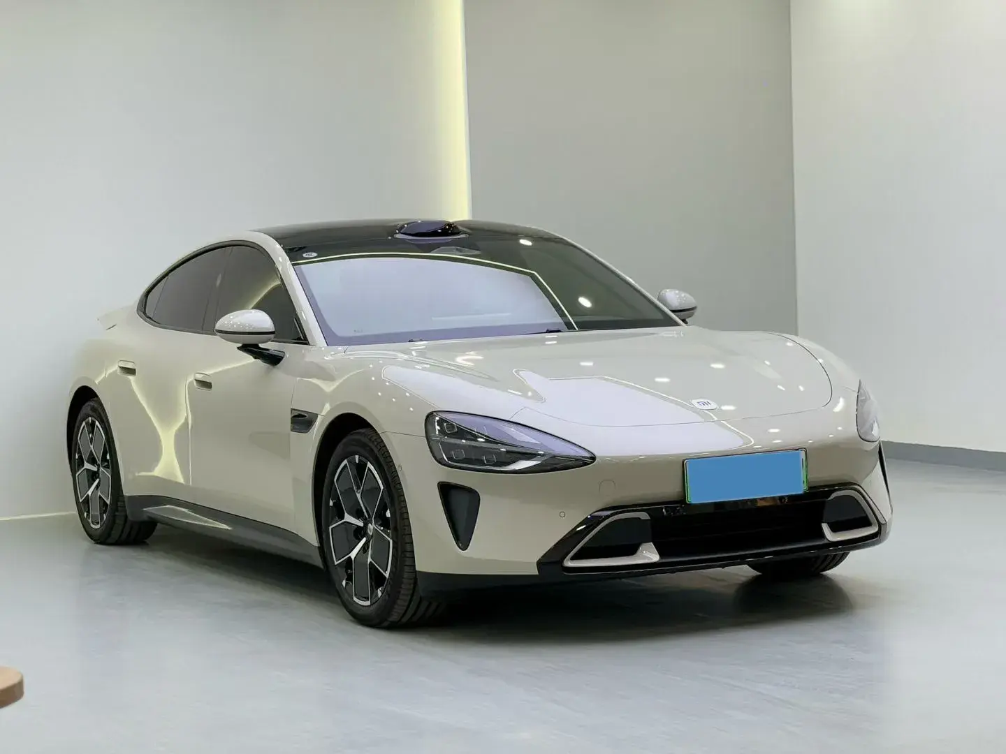 2024 MI SU7 thumbnail 3