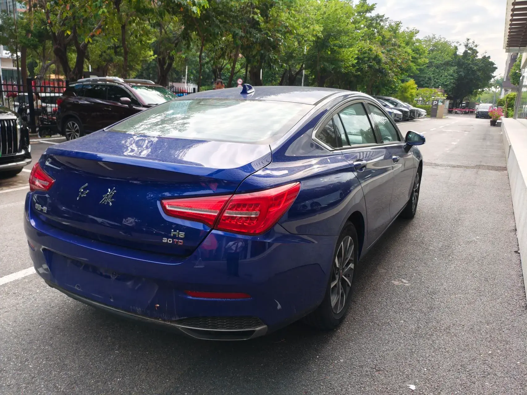 2020 HONGQI H5 thumbnail 3