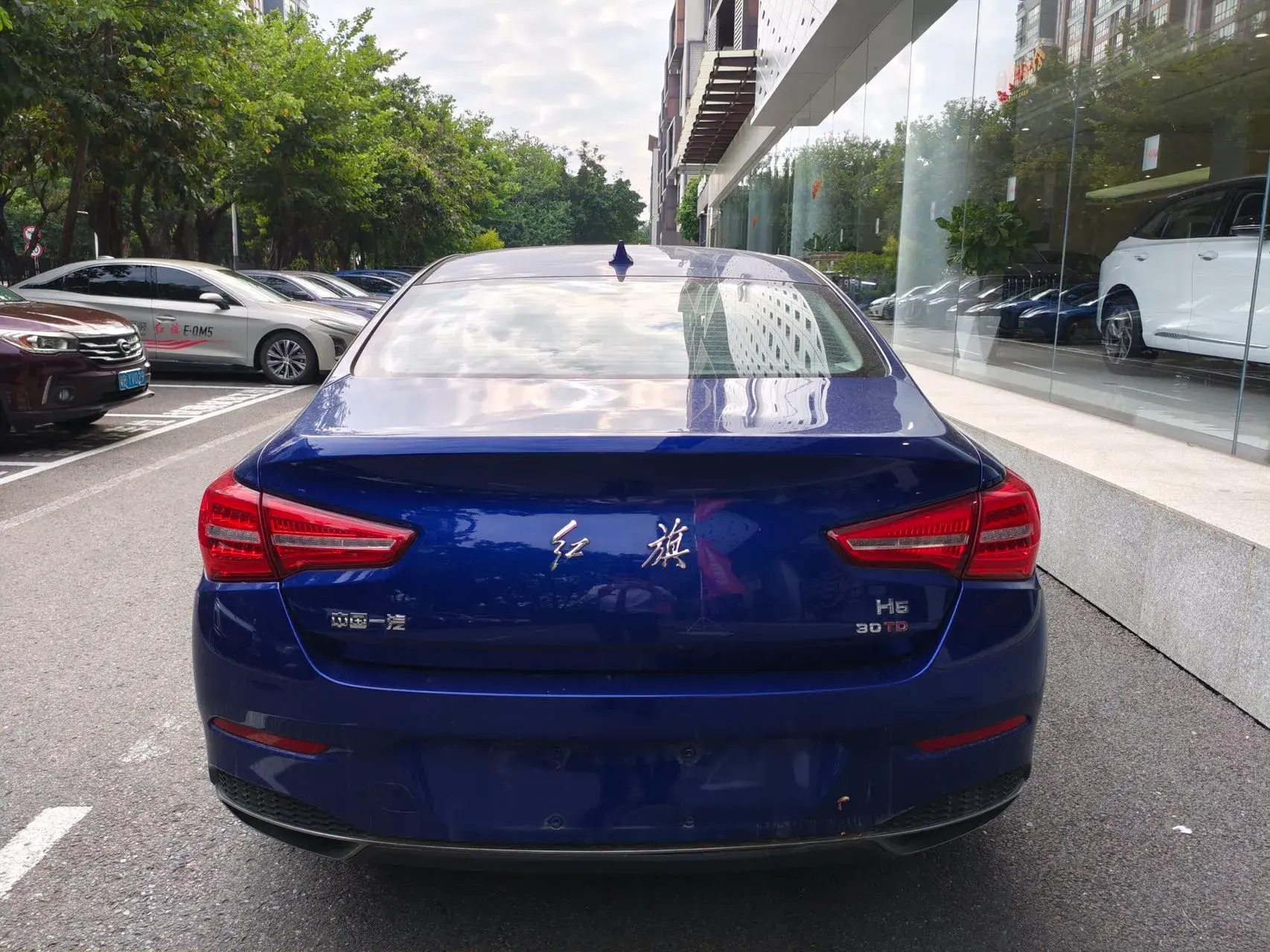 2020 HONGQI H5 thumbnail 4