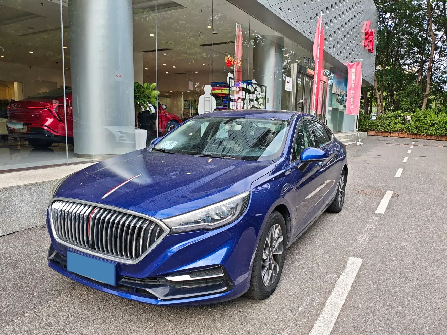 2020 HONGQI H5 view 1