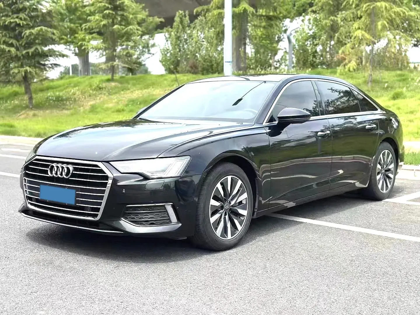 2019 AUDI A6L view 1