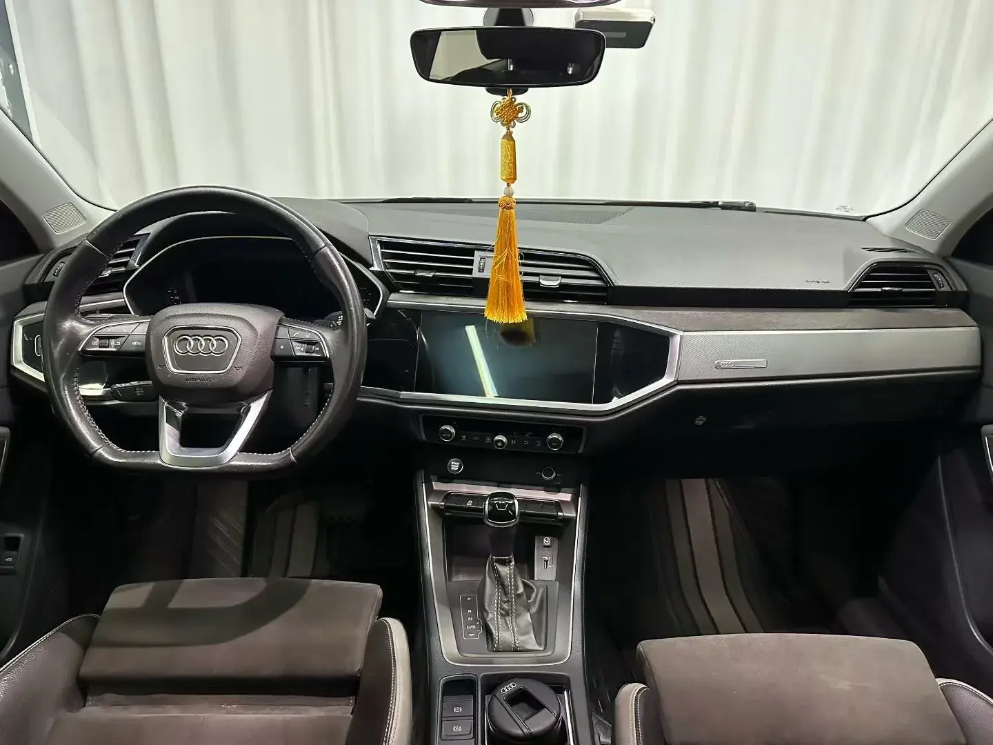 2020 AUDI Q3 thumbnail 4