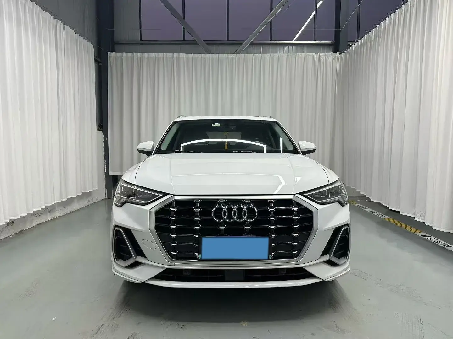 2020 AUDI Q3 thumbnail 2