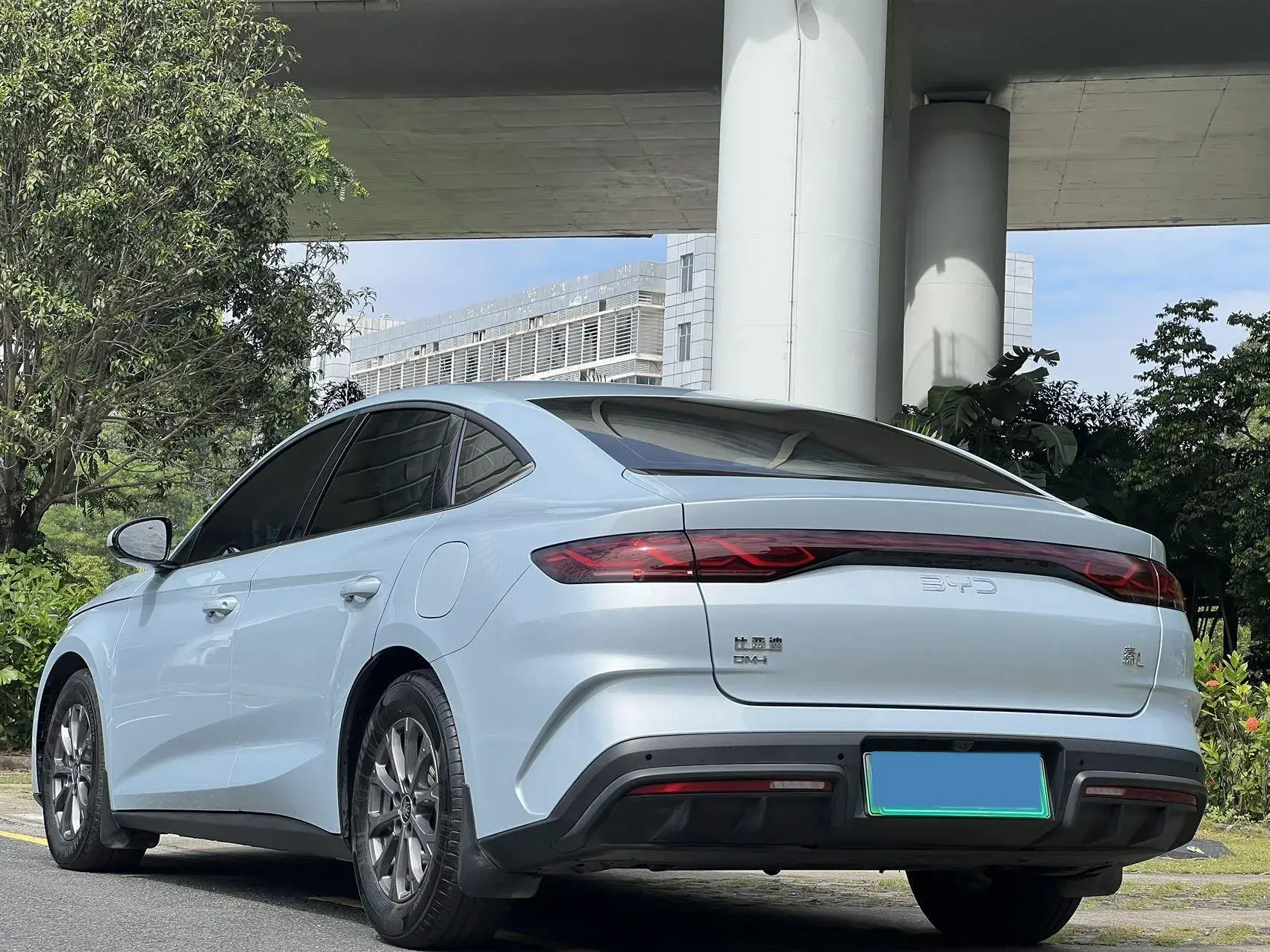 2024 BYD QINL thumbnail 4